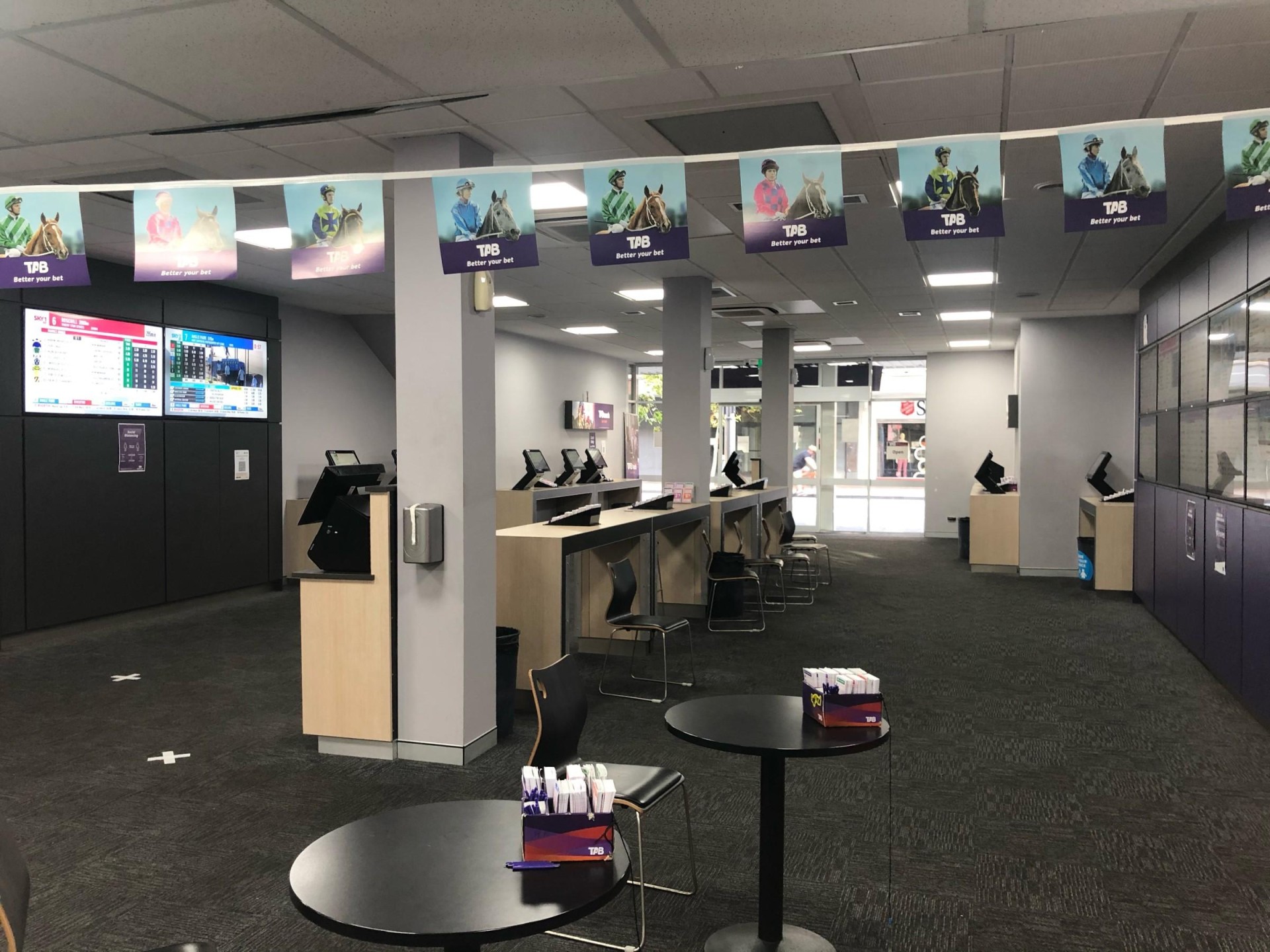 Rent Free - 24/7 641946 2