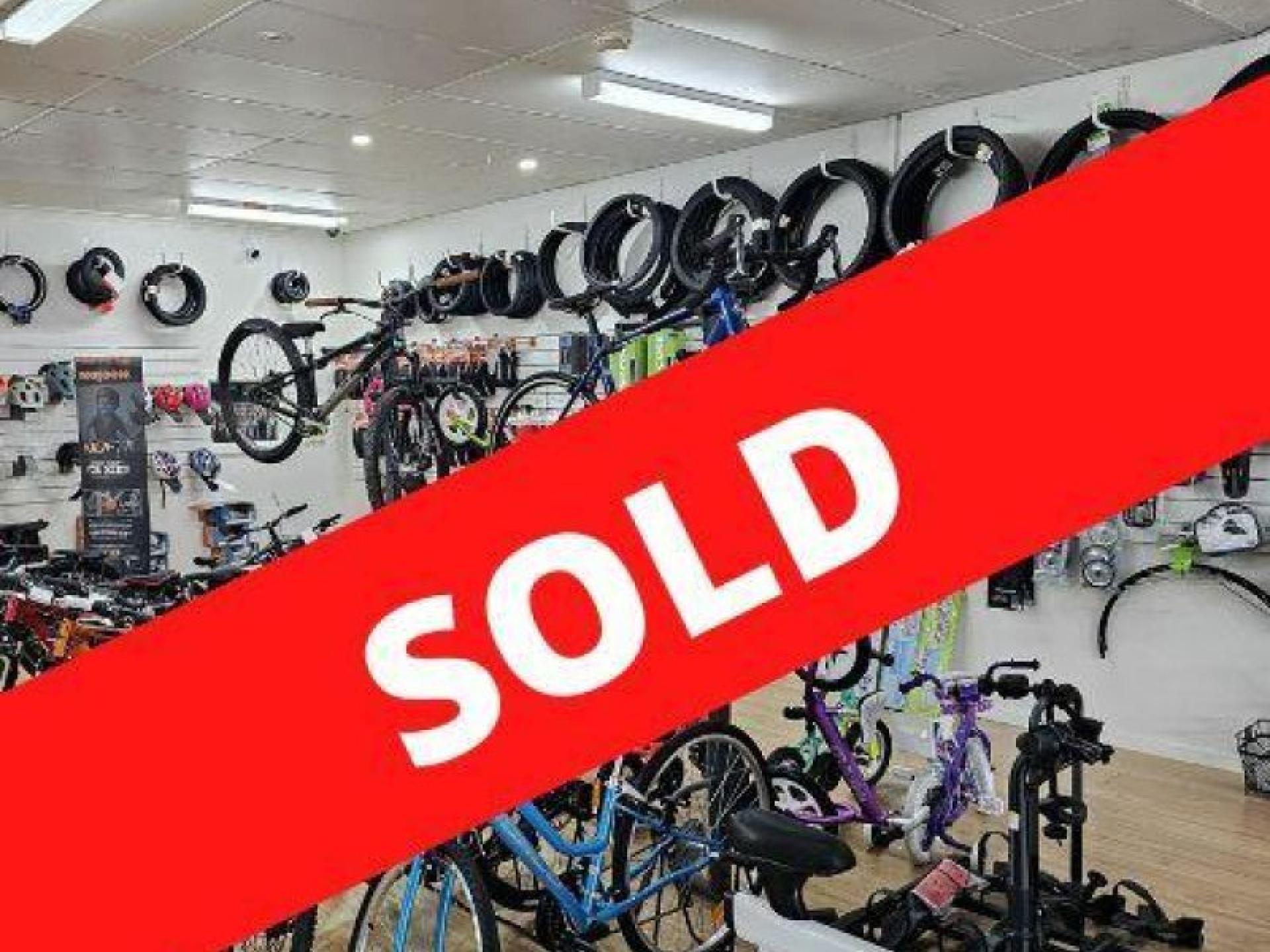 Fully Equipped Bicycle Shop 641984 1