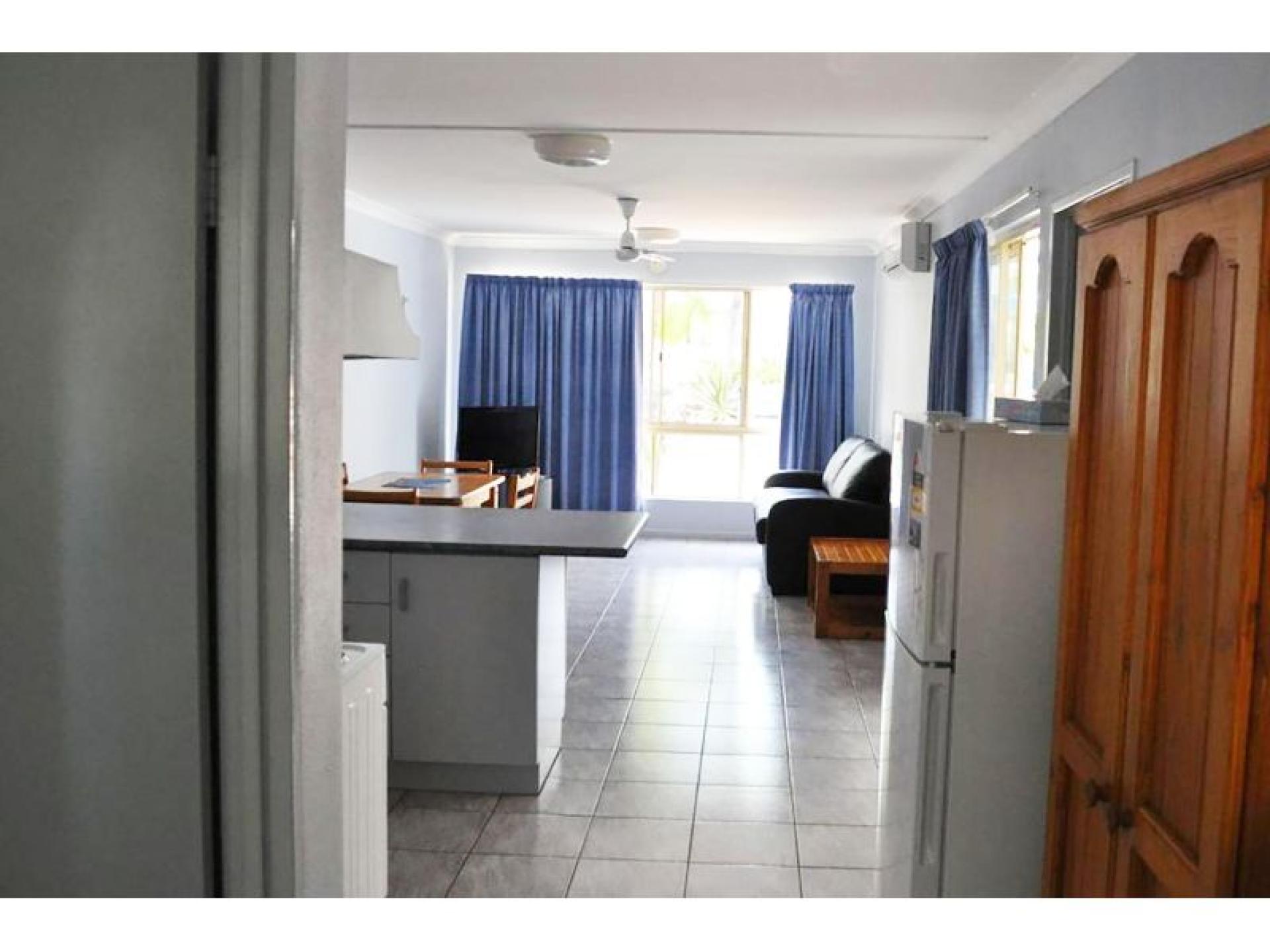 Self-contained Beach Side Motel 642207 3