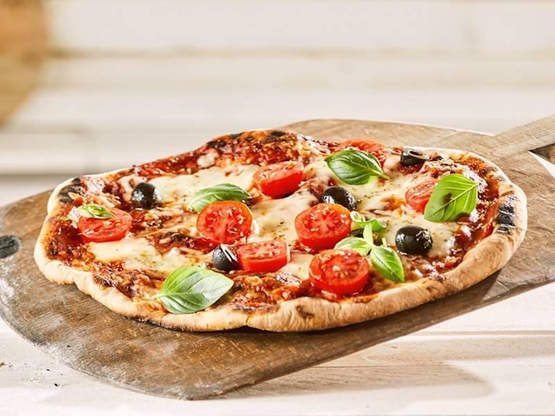 A Reputable Pizza Takeaway 642272 2