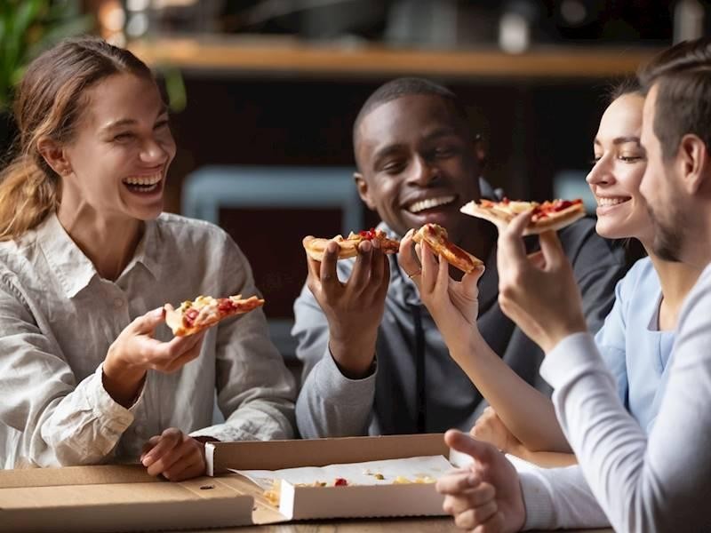 A Reputable Pizza Takeaway 642272 3