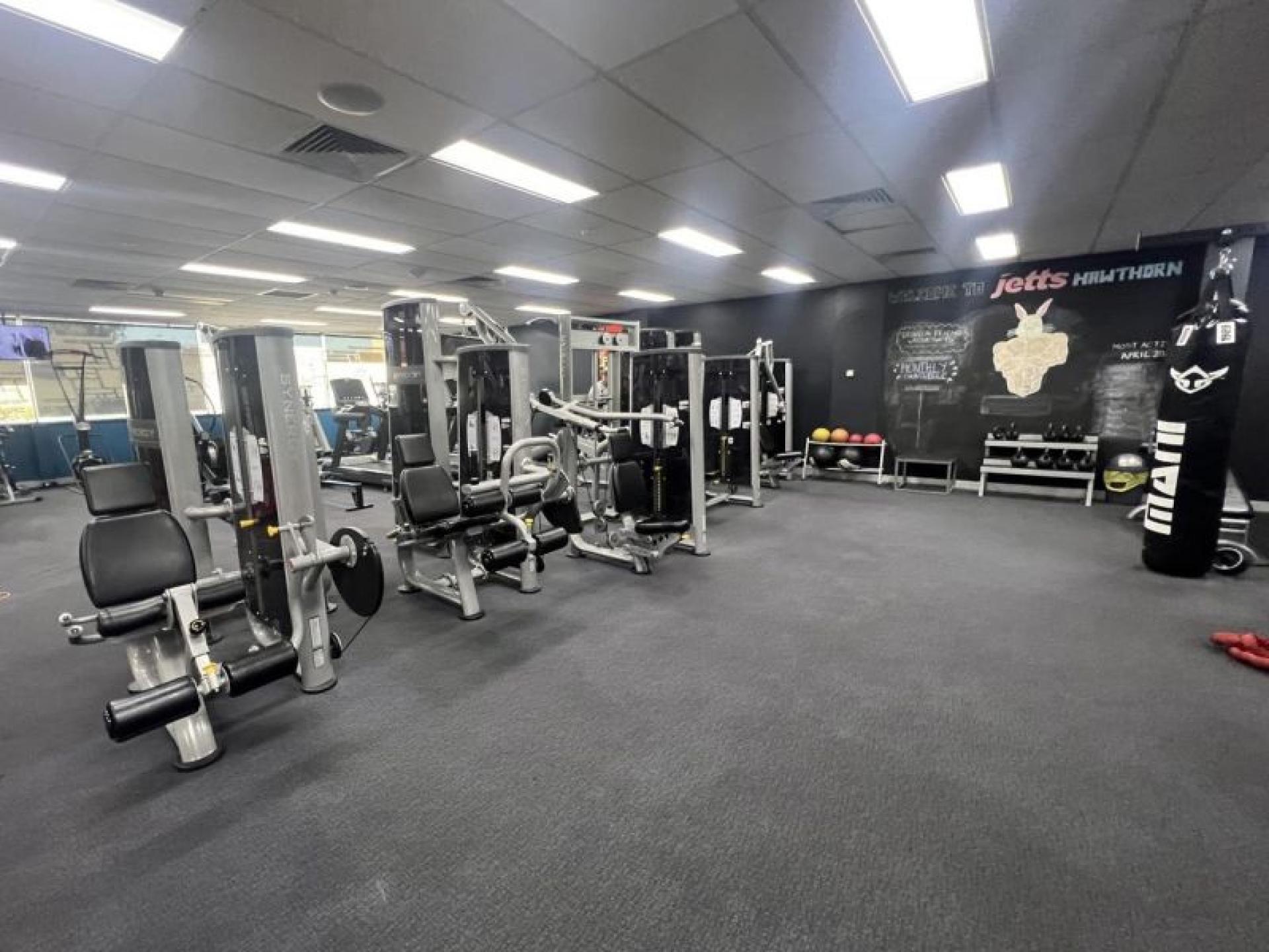 Under Offer - Modern 642896 1