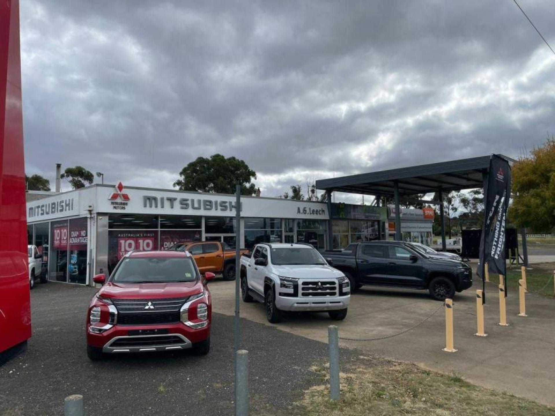 Mitsubishi Dealership - Sj1459 643370 1