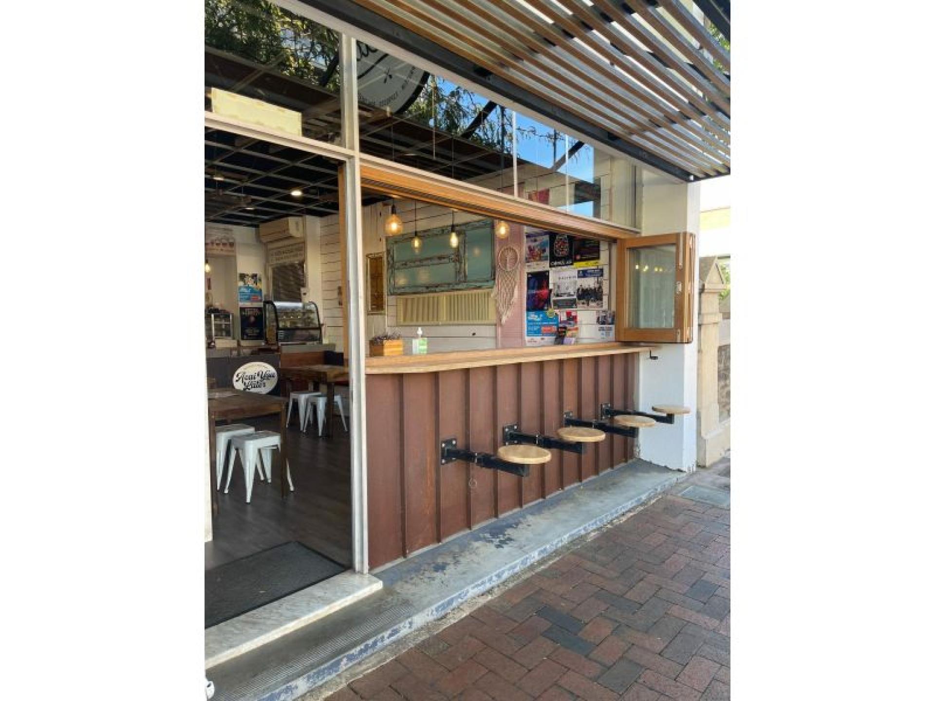 Sold! Healthy Food Cafe 643426 3
