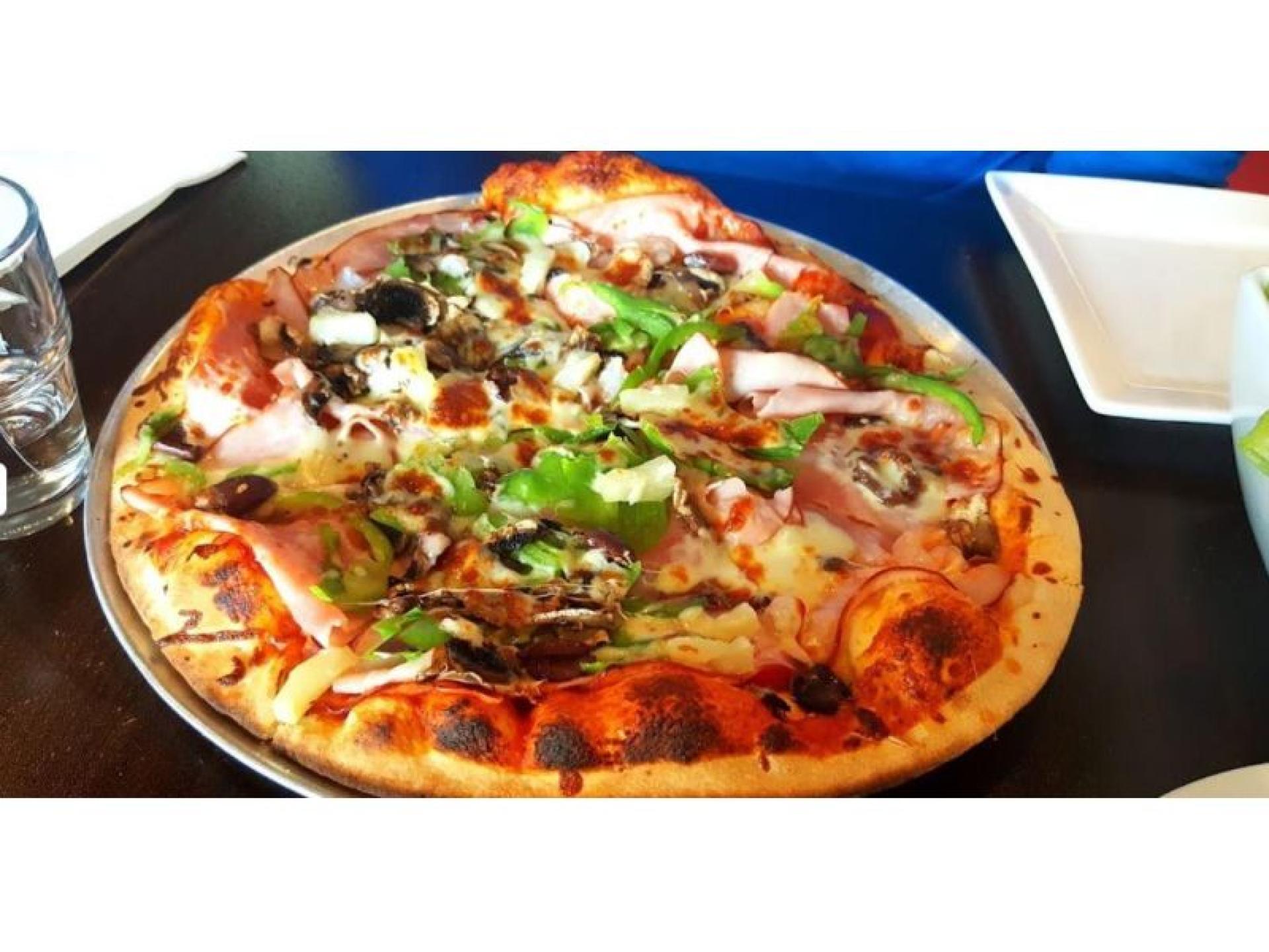 Italian Style Pizzeria Restaurant 643592 3