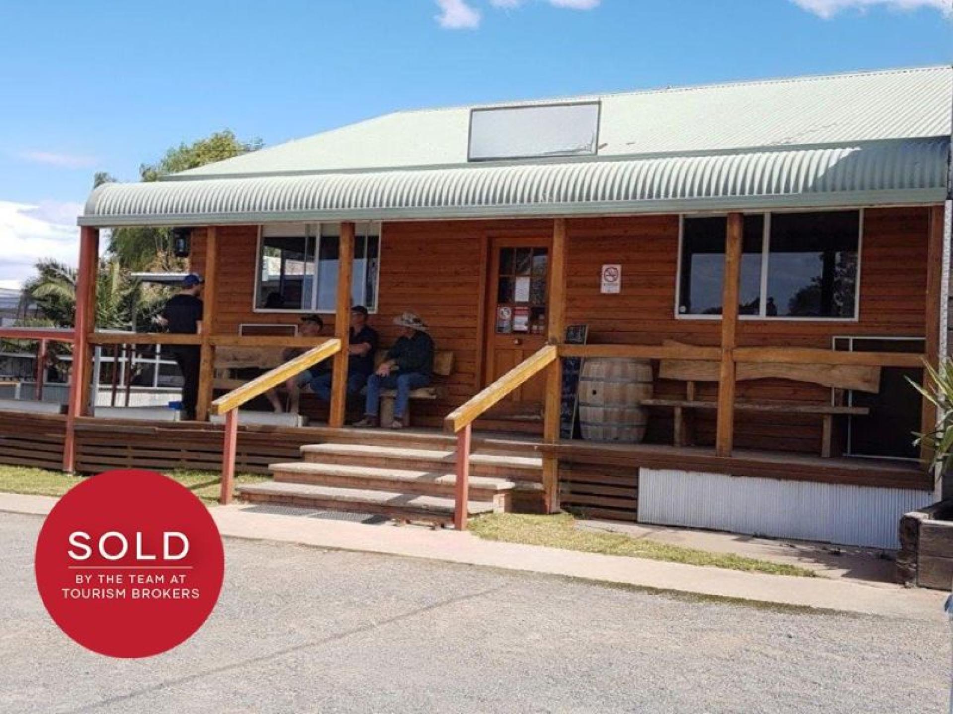 Modern Building With Long 643782 1