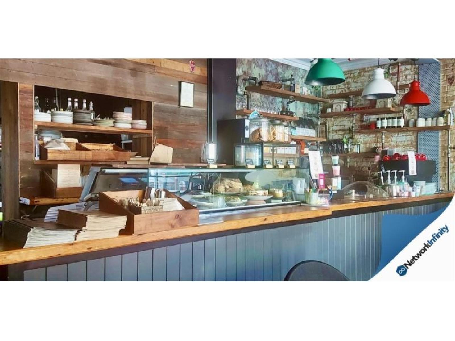 Thriving Takeaway Fish Shop 643881 1