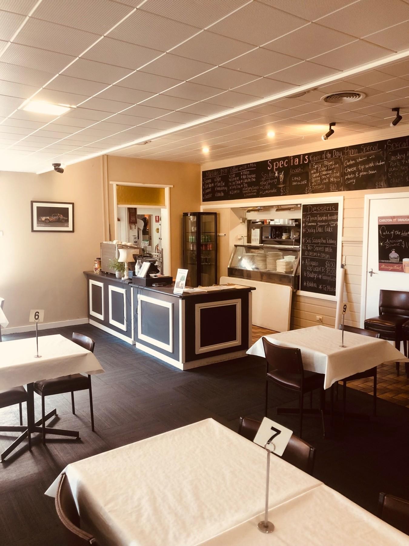 East Hotel Colac - 644298 3