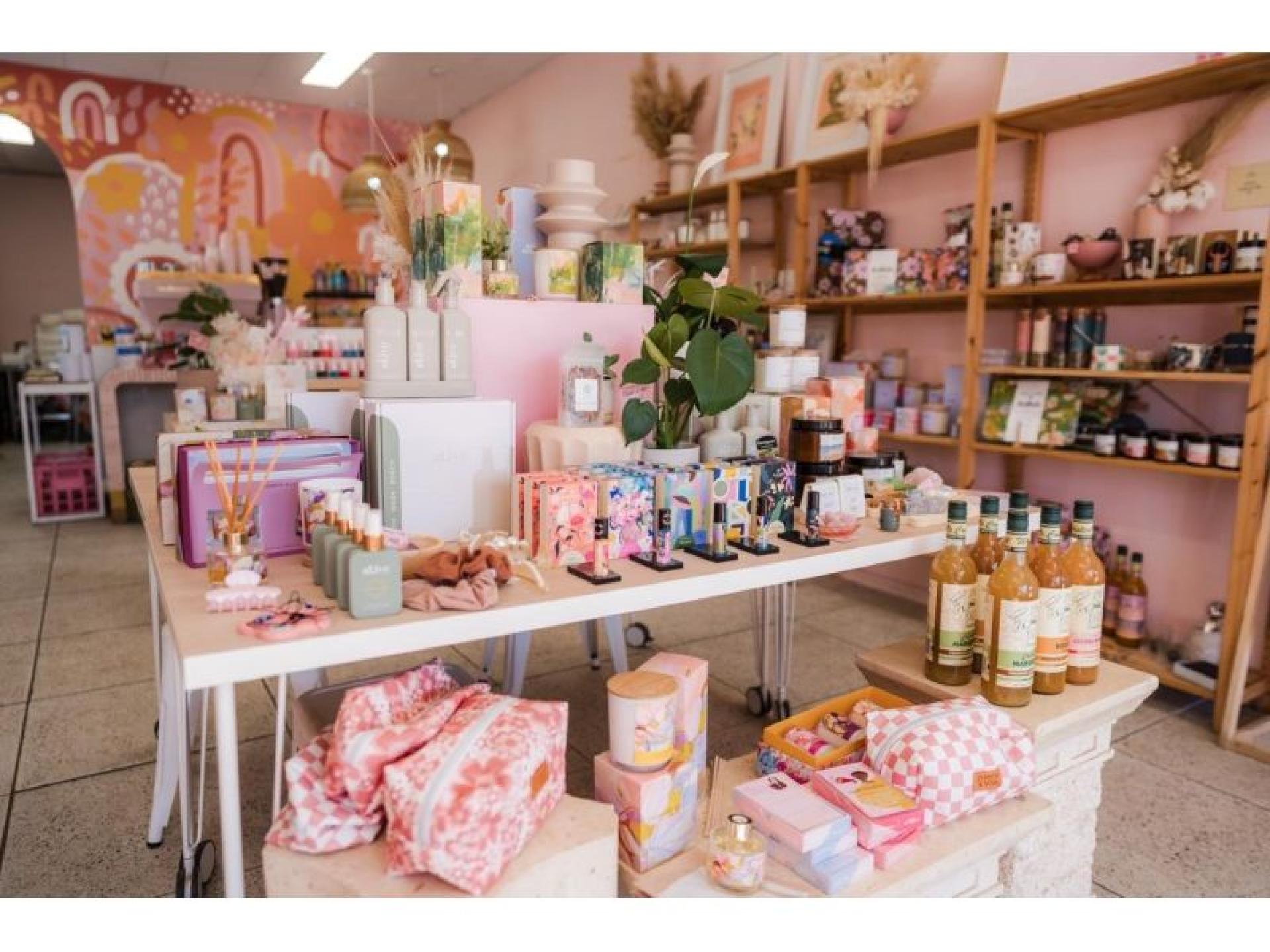 Sold - Curated Gifts 644601 3