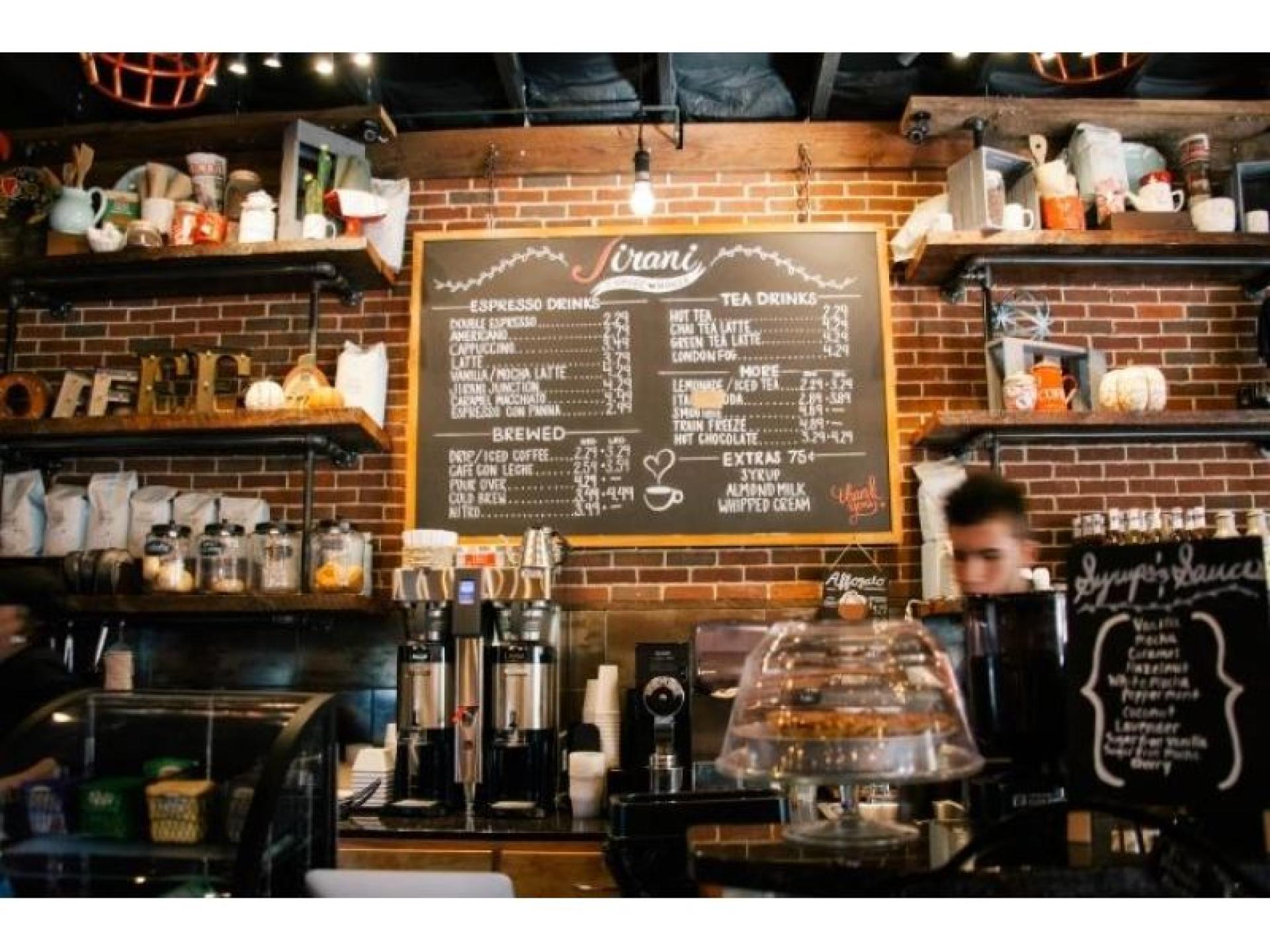 6 Day CafÉ - 645217 1