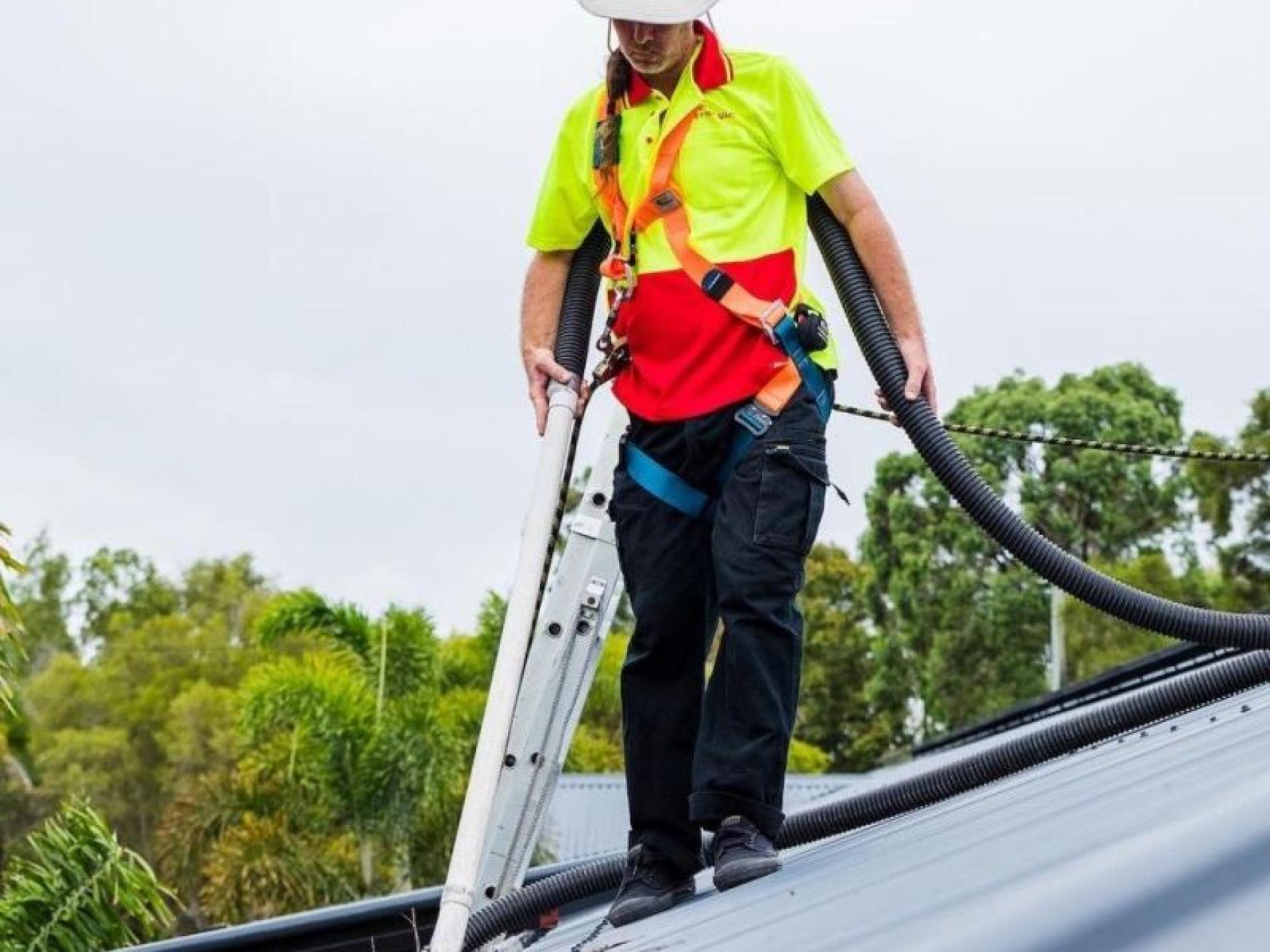 Lucrative Gutter-vac Franchise – 646327 1