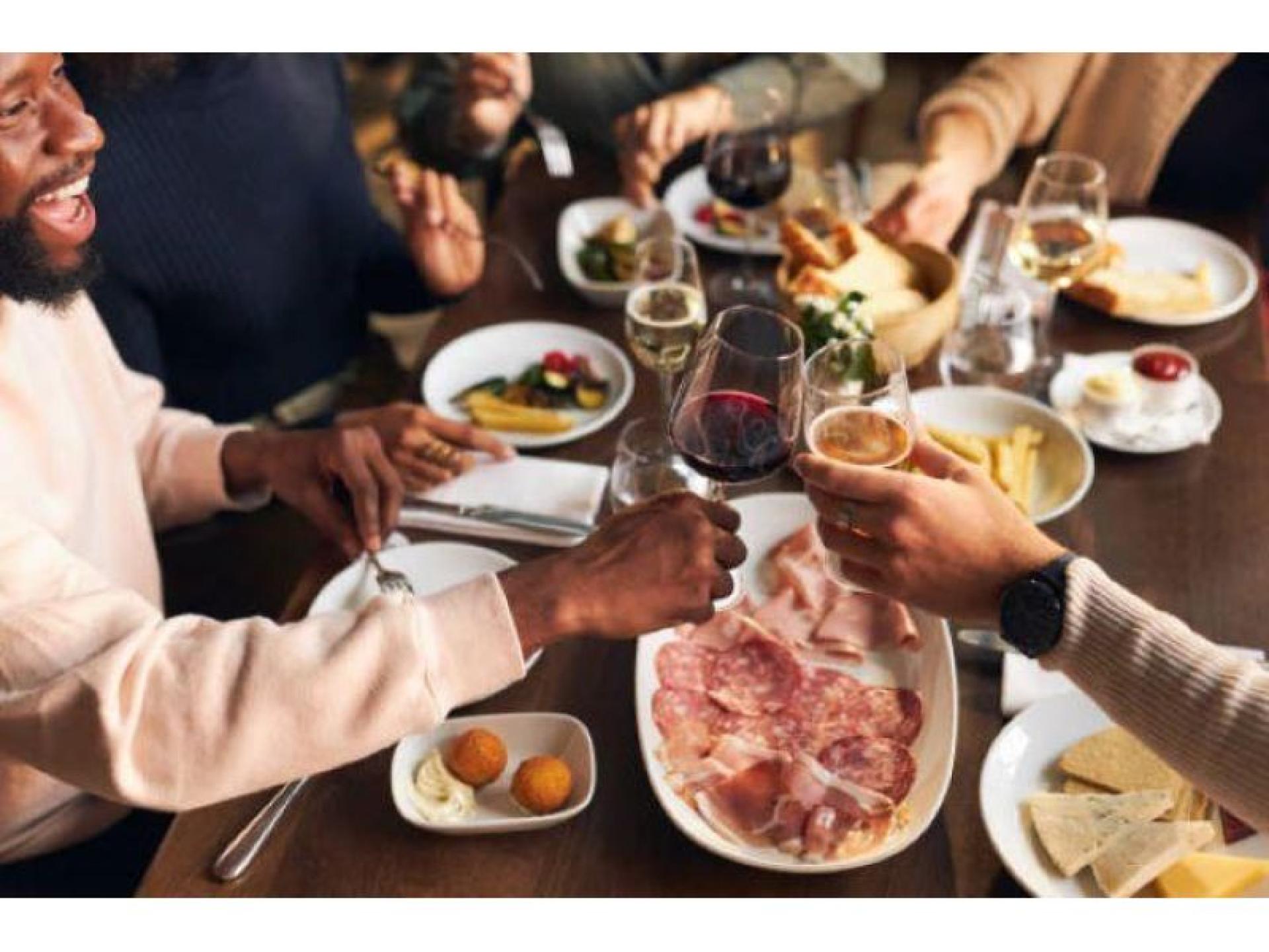 Under Offer - 1st 647024 1