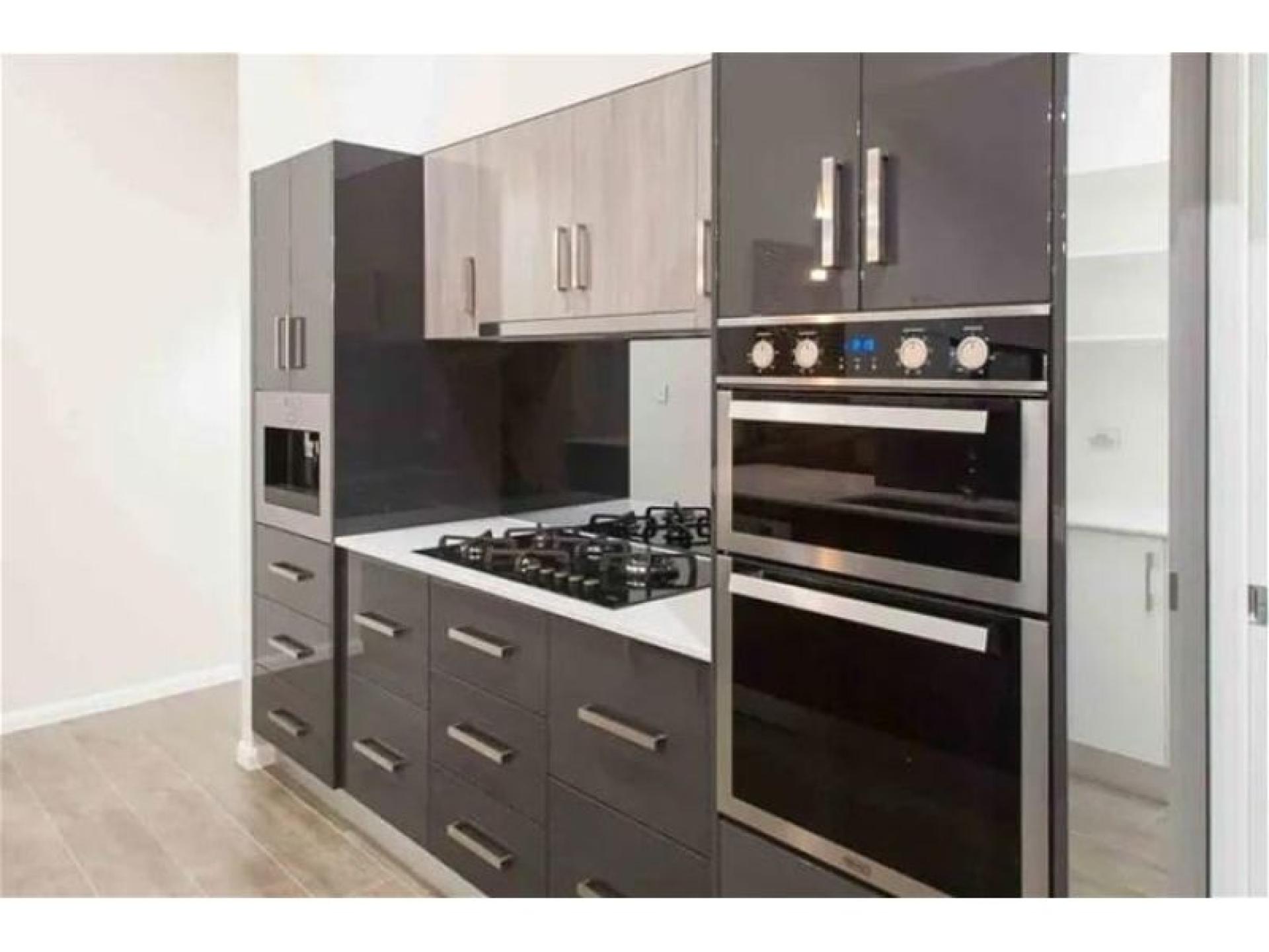 B And C Cabinets 647070 1