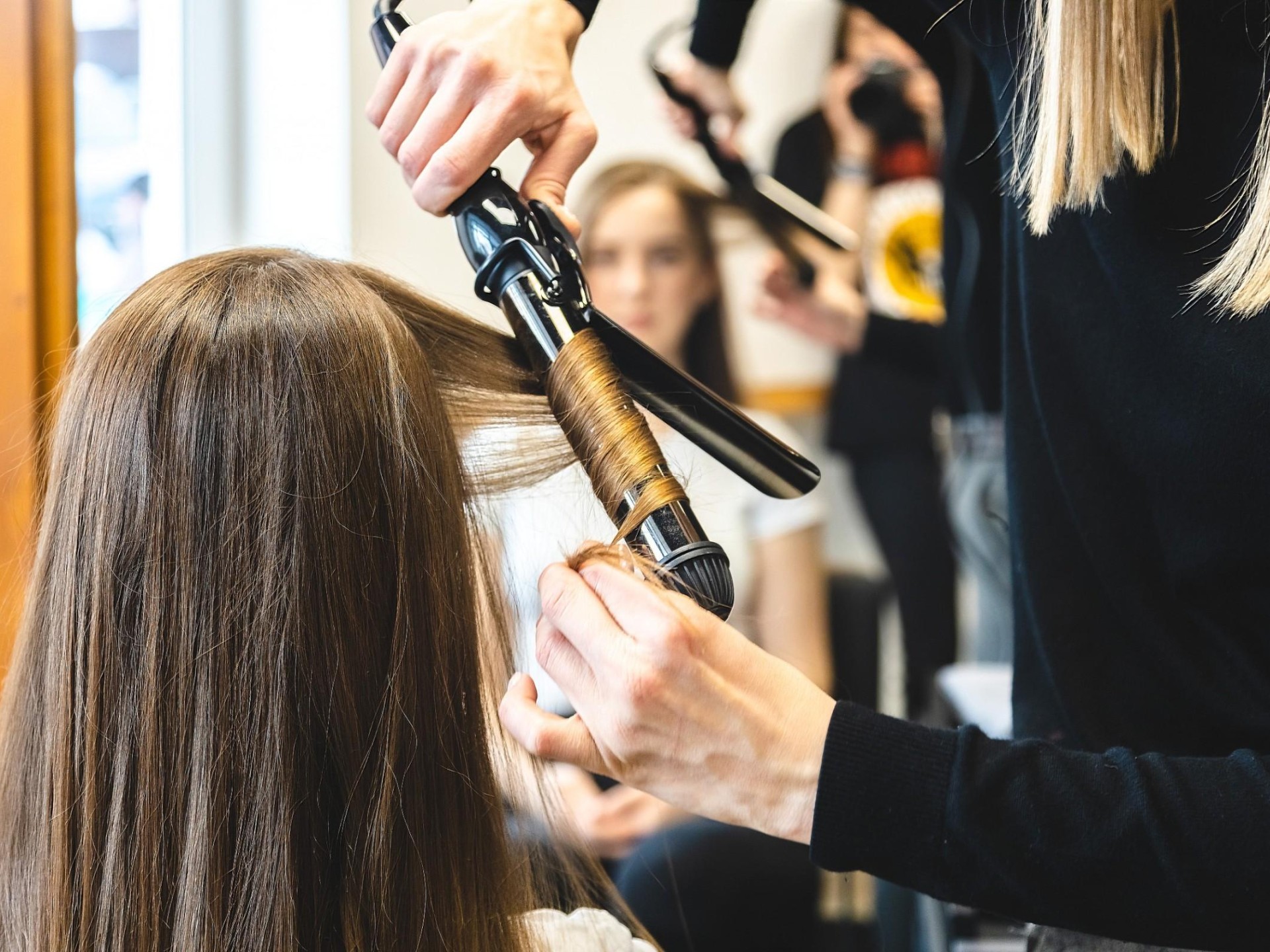 Thriving Long Established Hair 647116 1