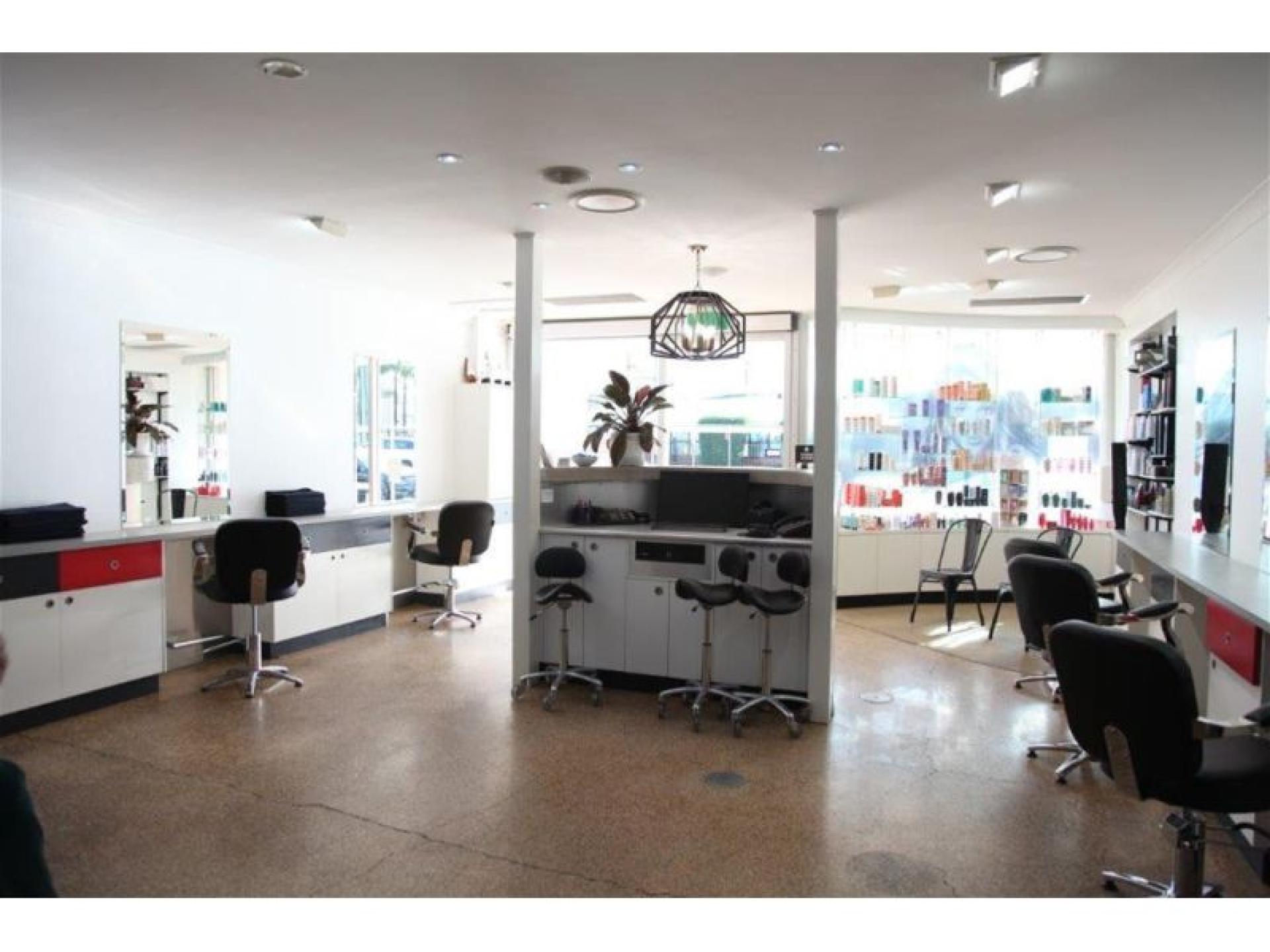 Thriving Hair Salon: Offered 647179 3