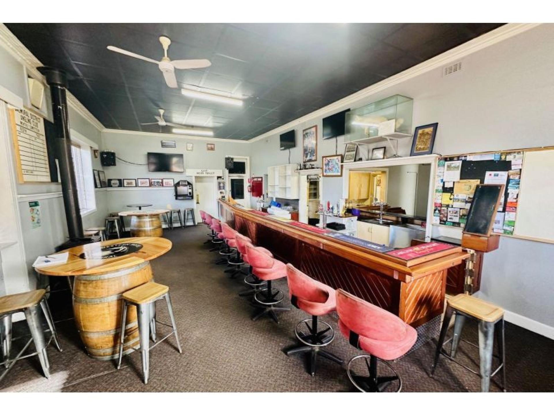 Sold - Western Hotel 647275 2