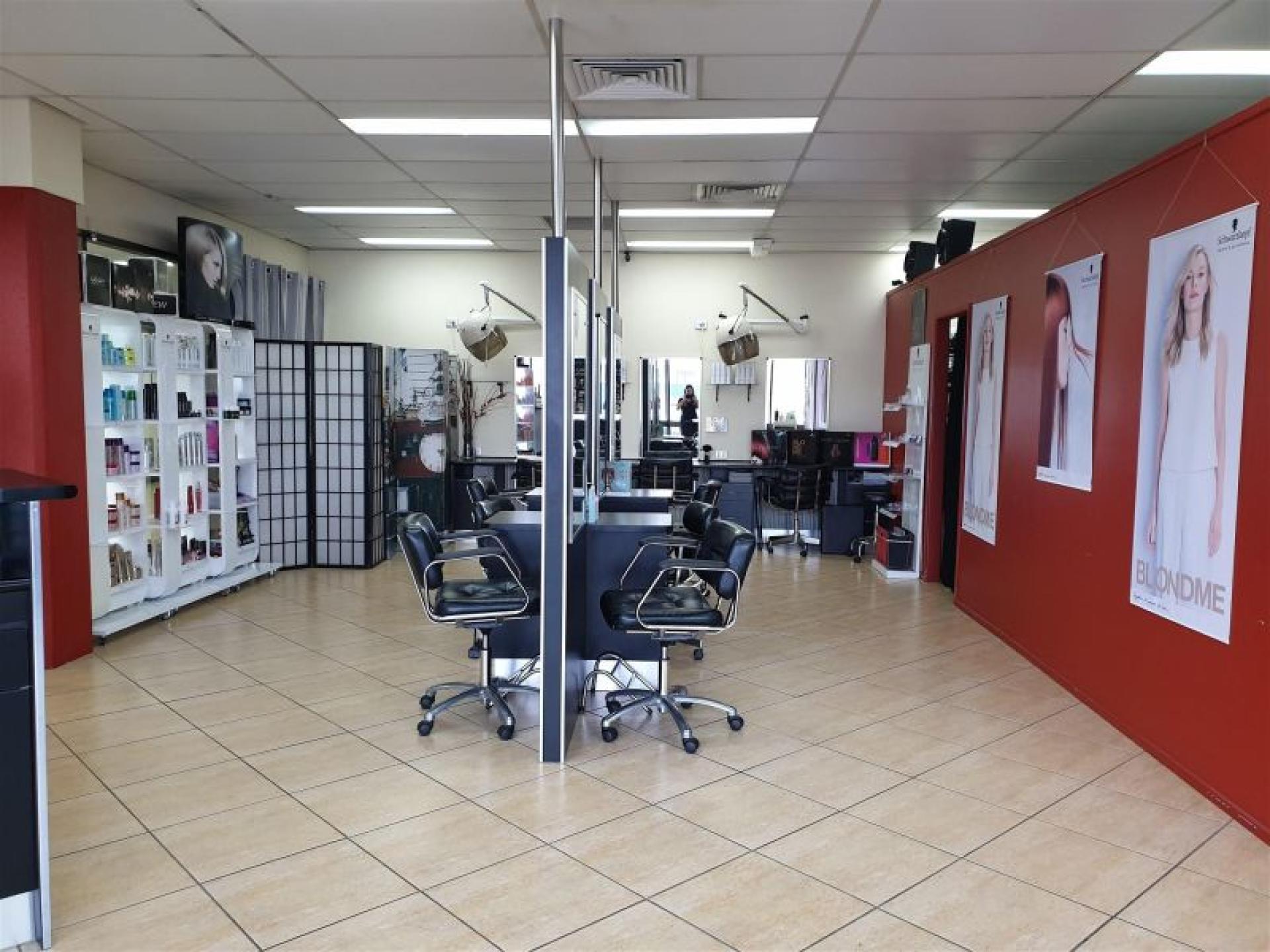 Helen's Hair Affair 647548 1