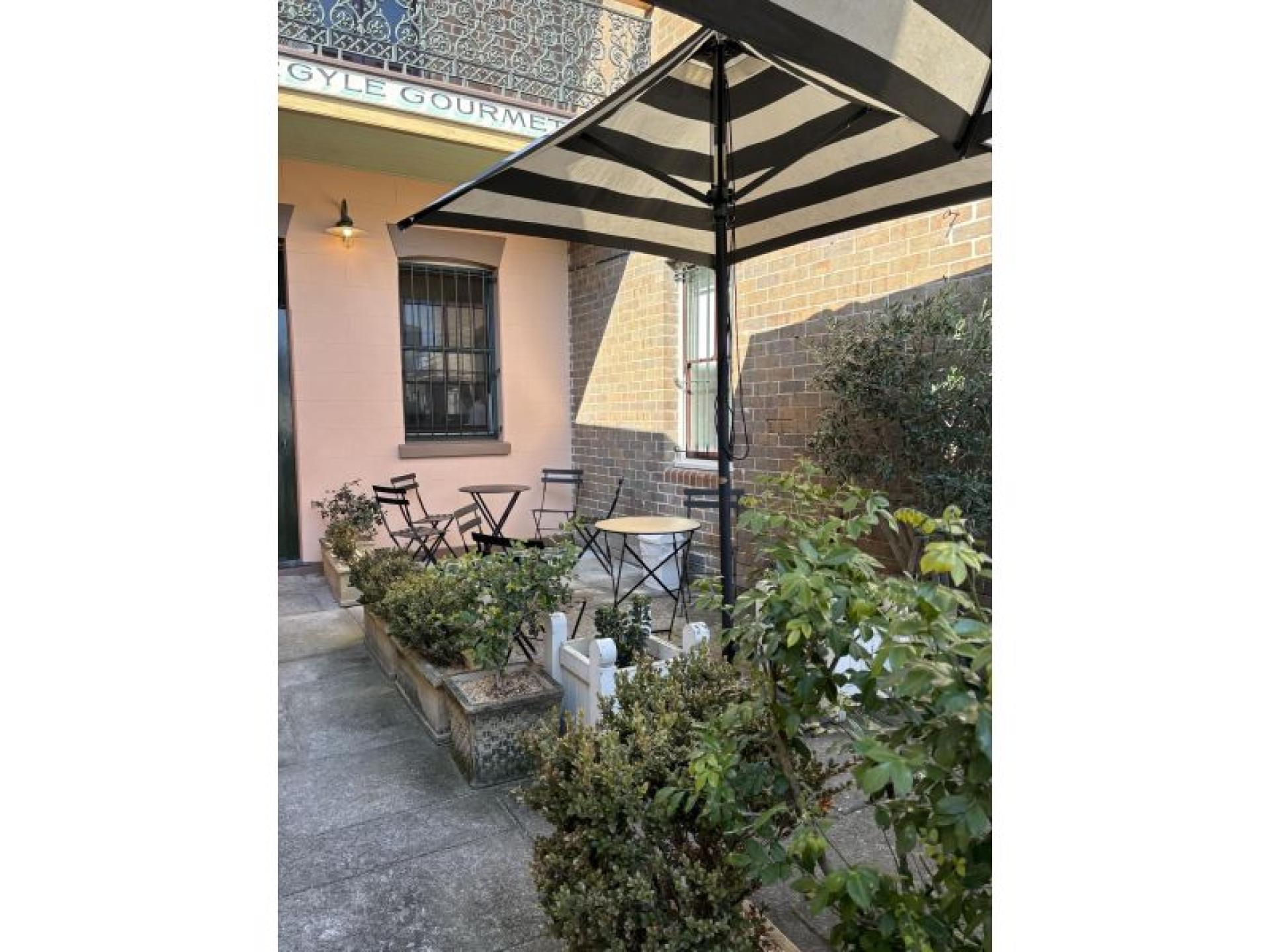 Established Delicatessen In The 648070 2