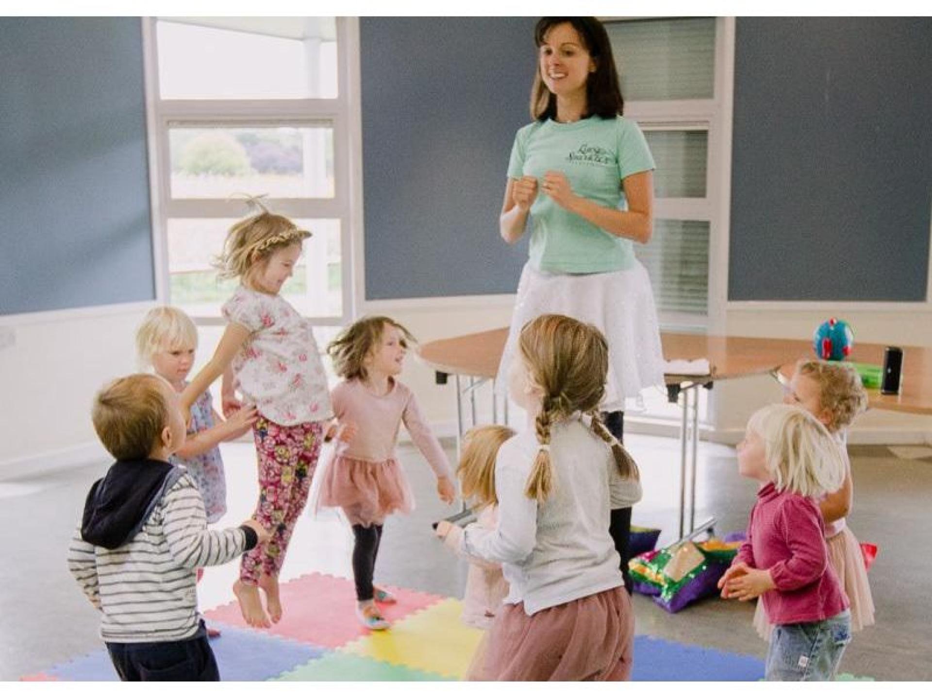 Sold! Early Learning Music 648161 2