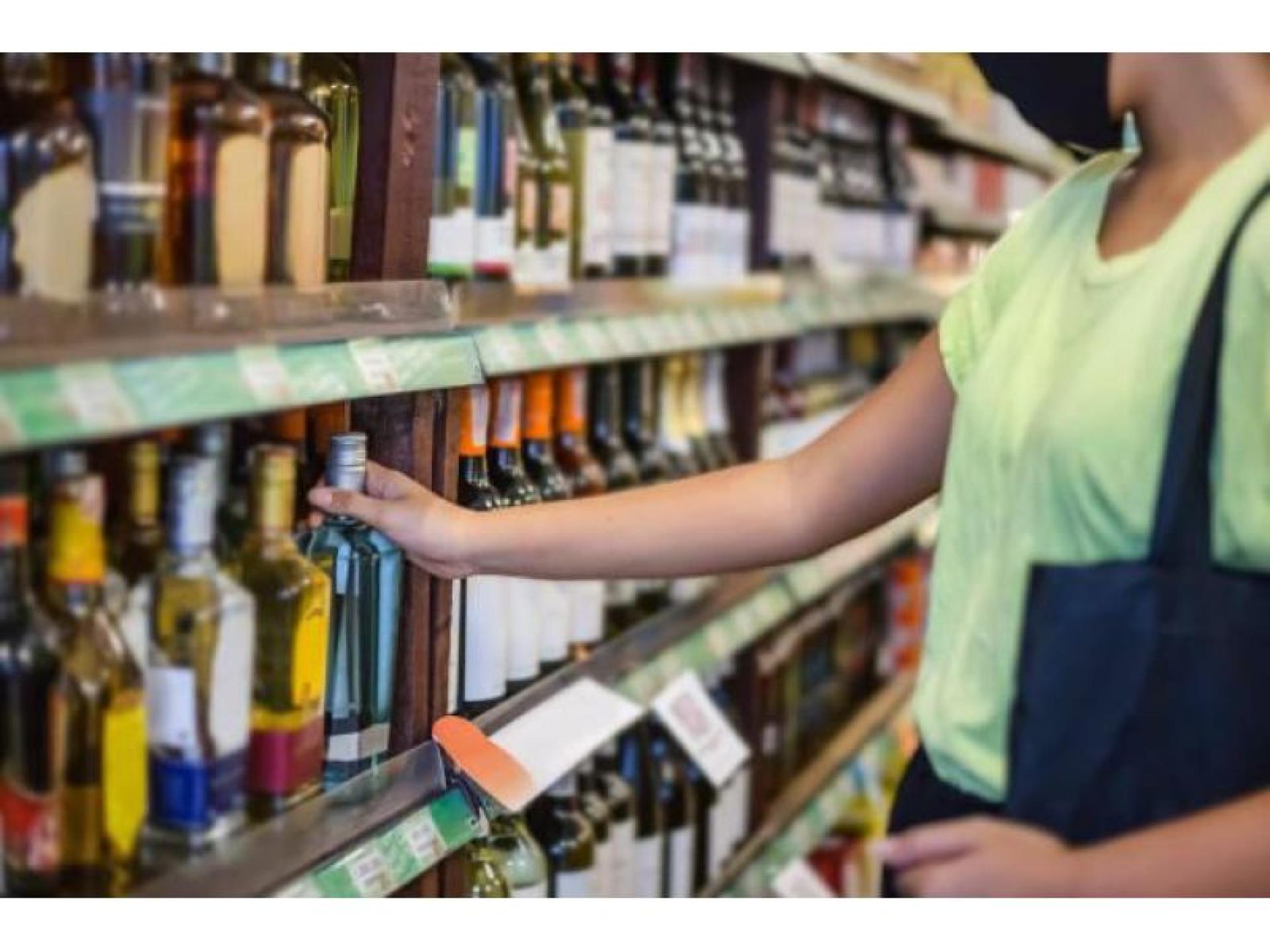 Under Offer - Blue 648322 1