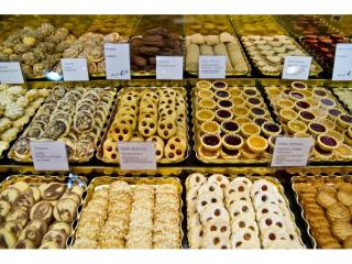 LUNCH BAR / BAKERY ON STEROIDS – CLASS A LOCATION! - UNDER OFFER