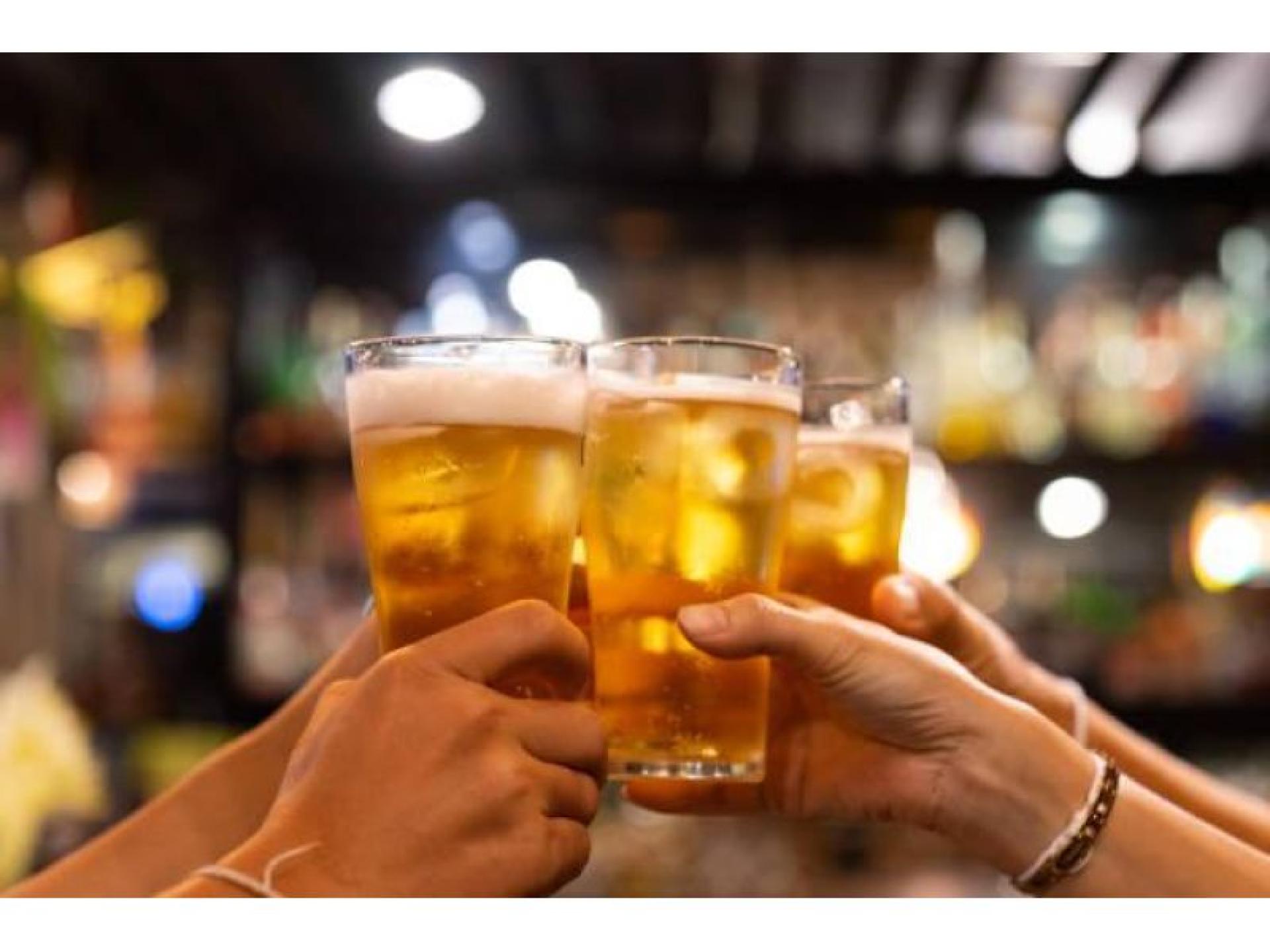 Screaming Bargain Tavern - 648373 1