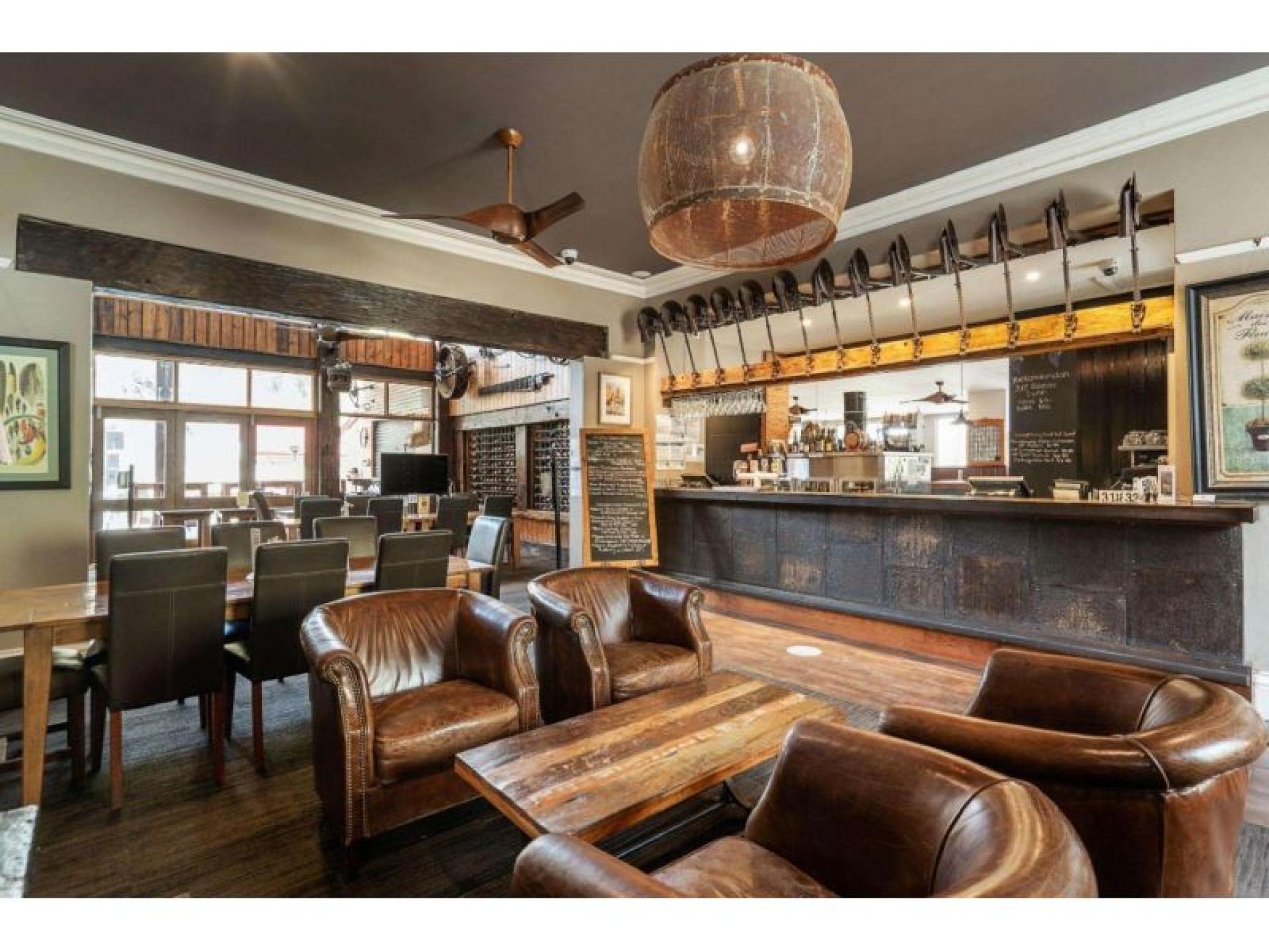Mitta Pub 648493 3