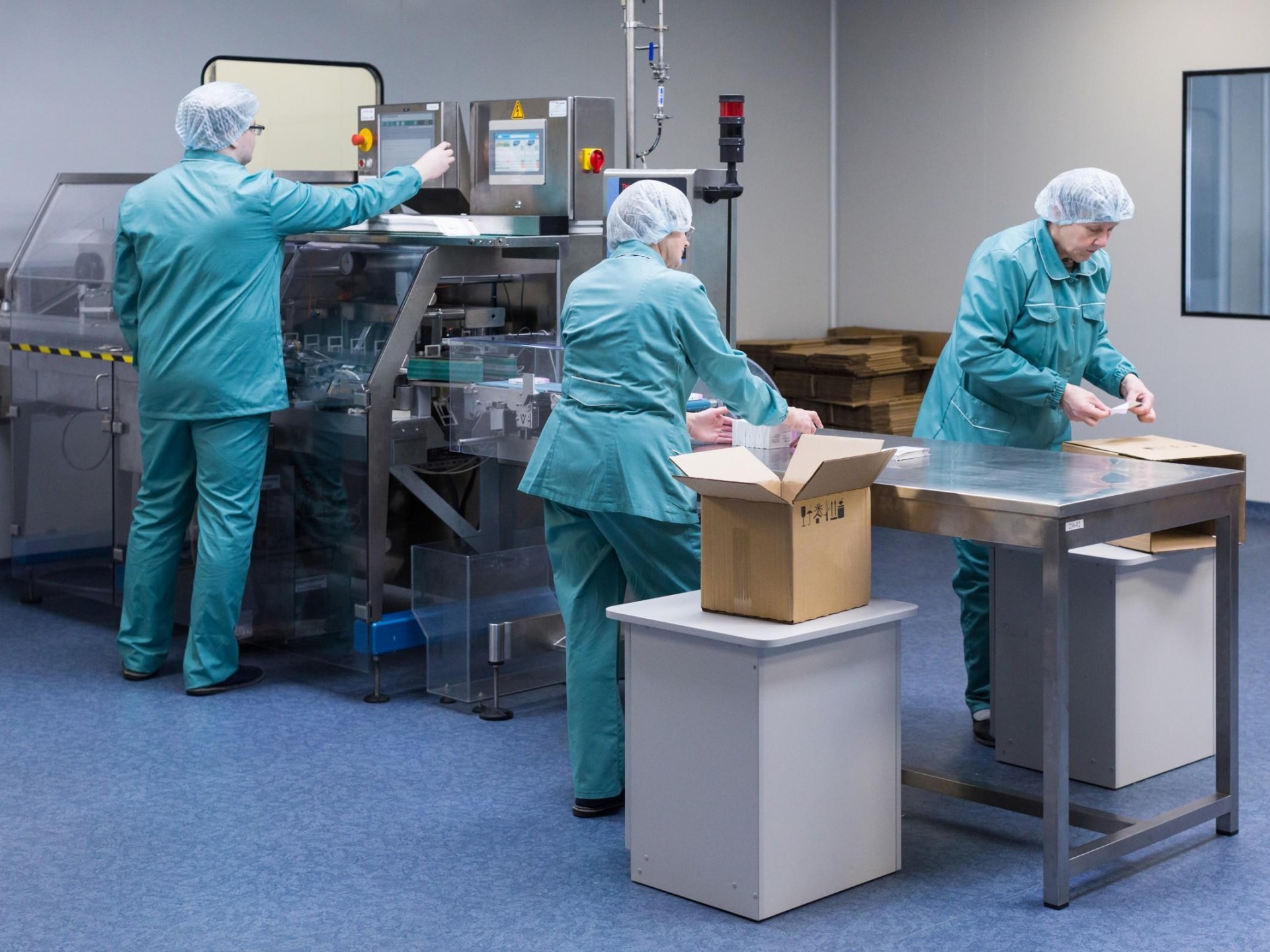 Pharmaceutical And Cosmetic Manufacturing 648744 2