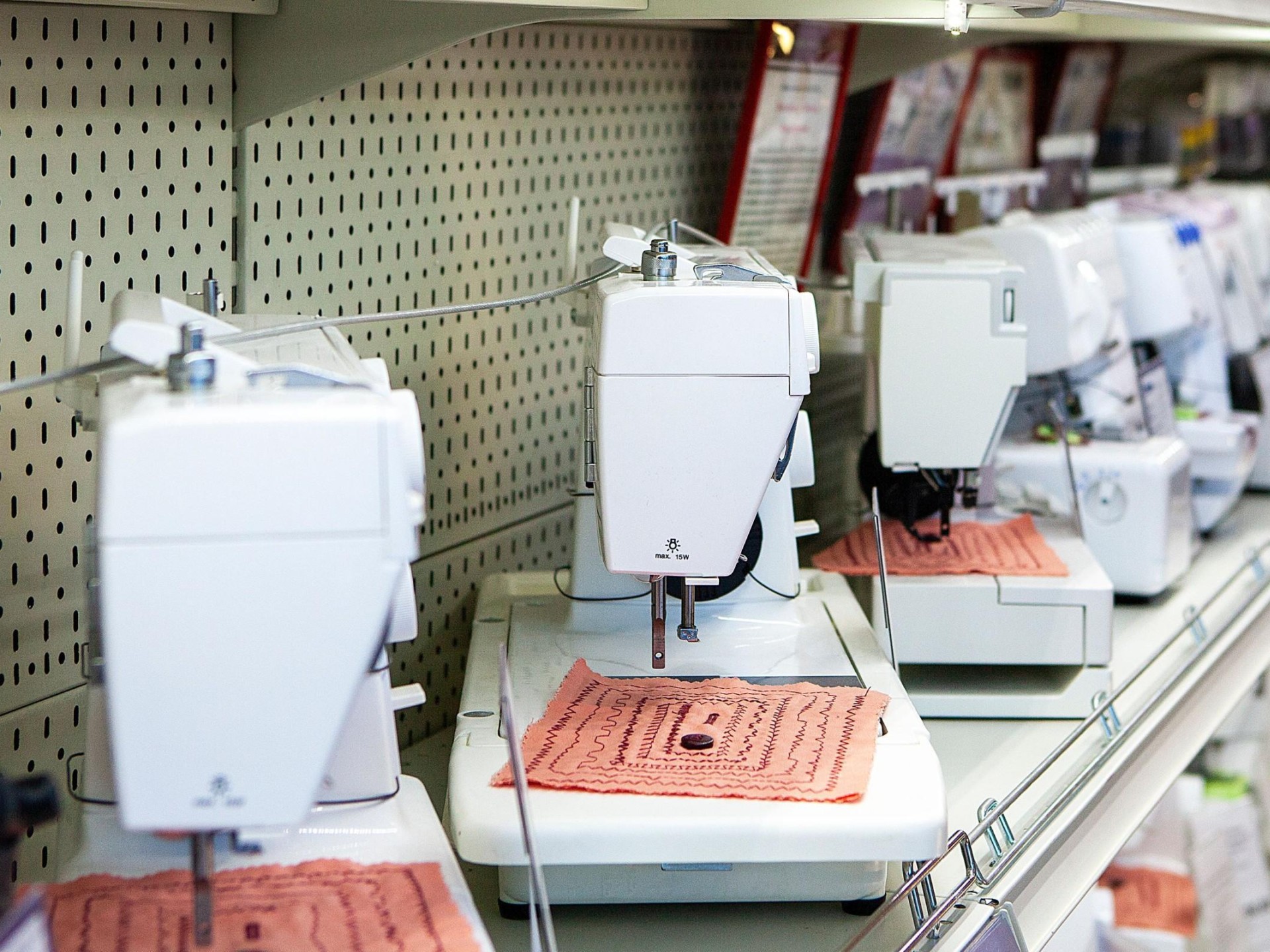 Thriving Sewing Supply Business! 649655 2