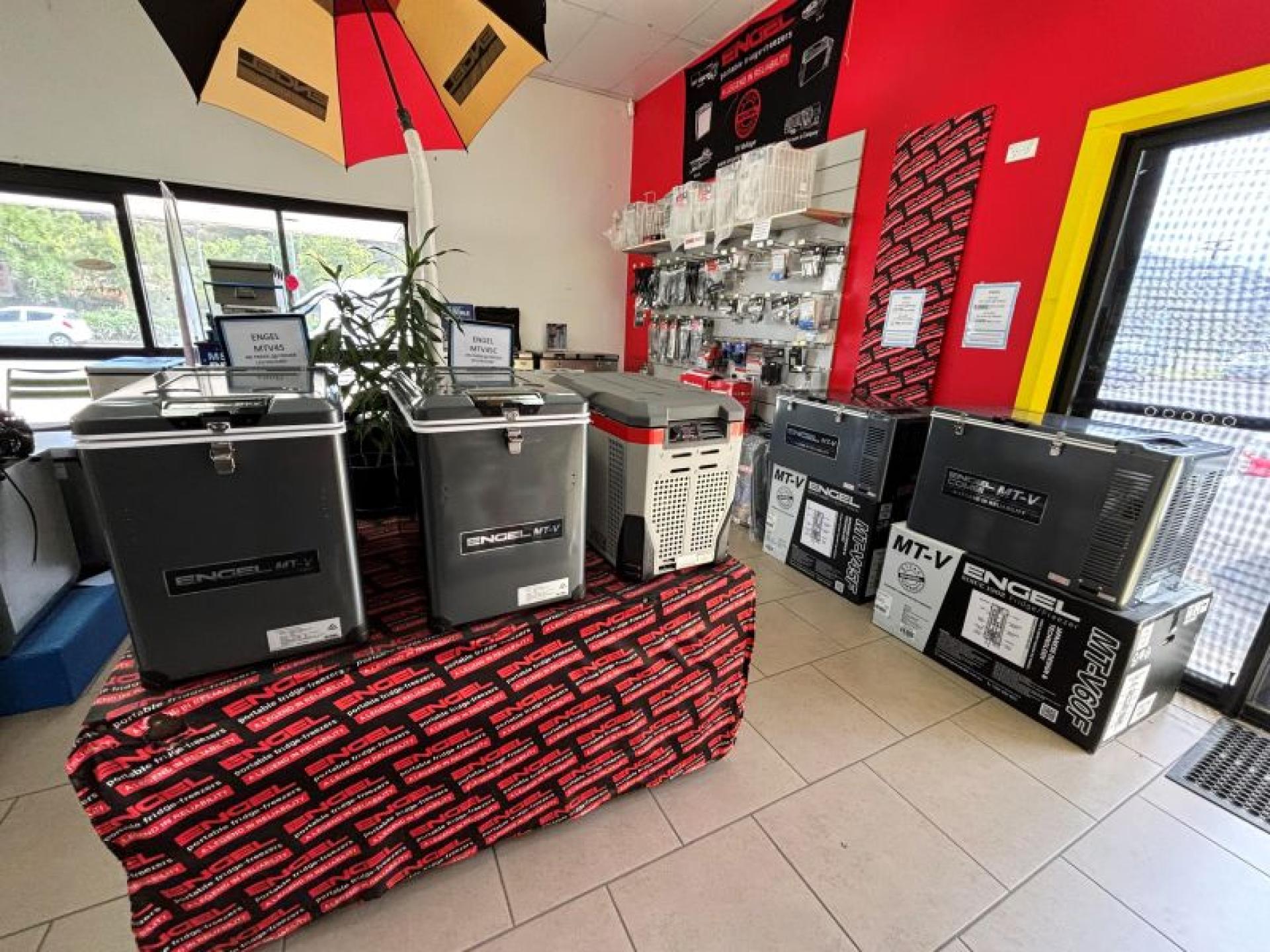 Specialty Retail 650097 2