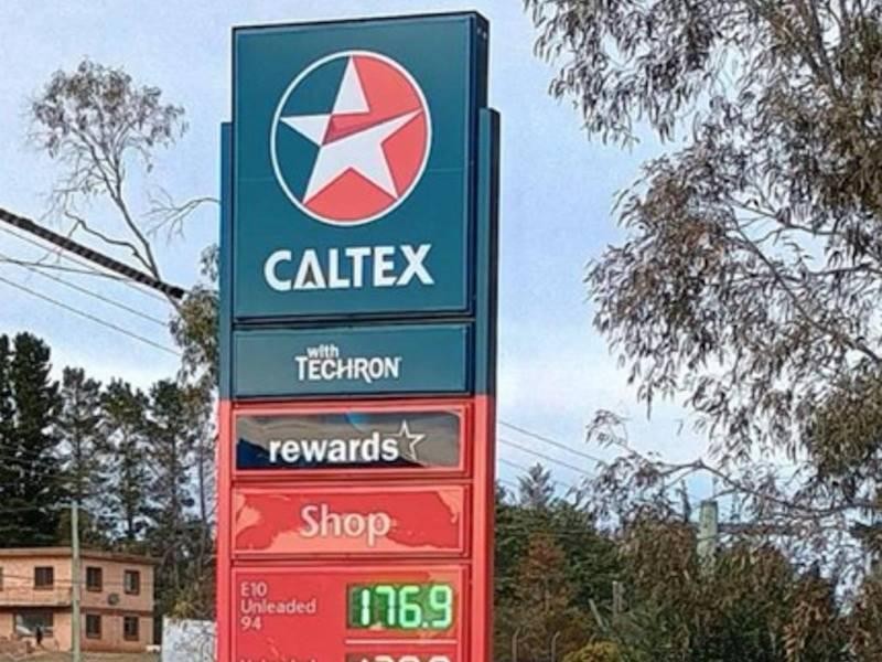 Under Offer Caltex Service 650105 2