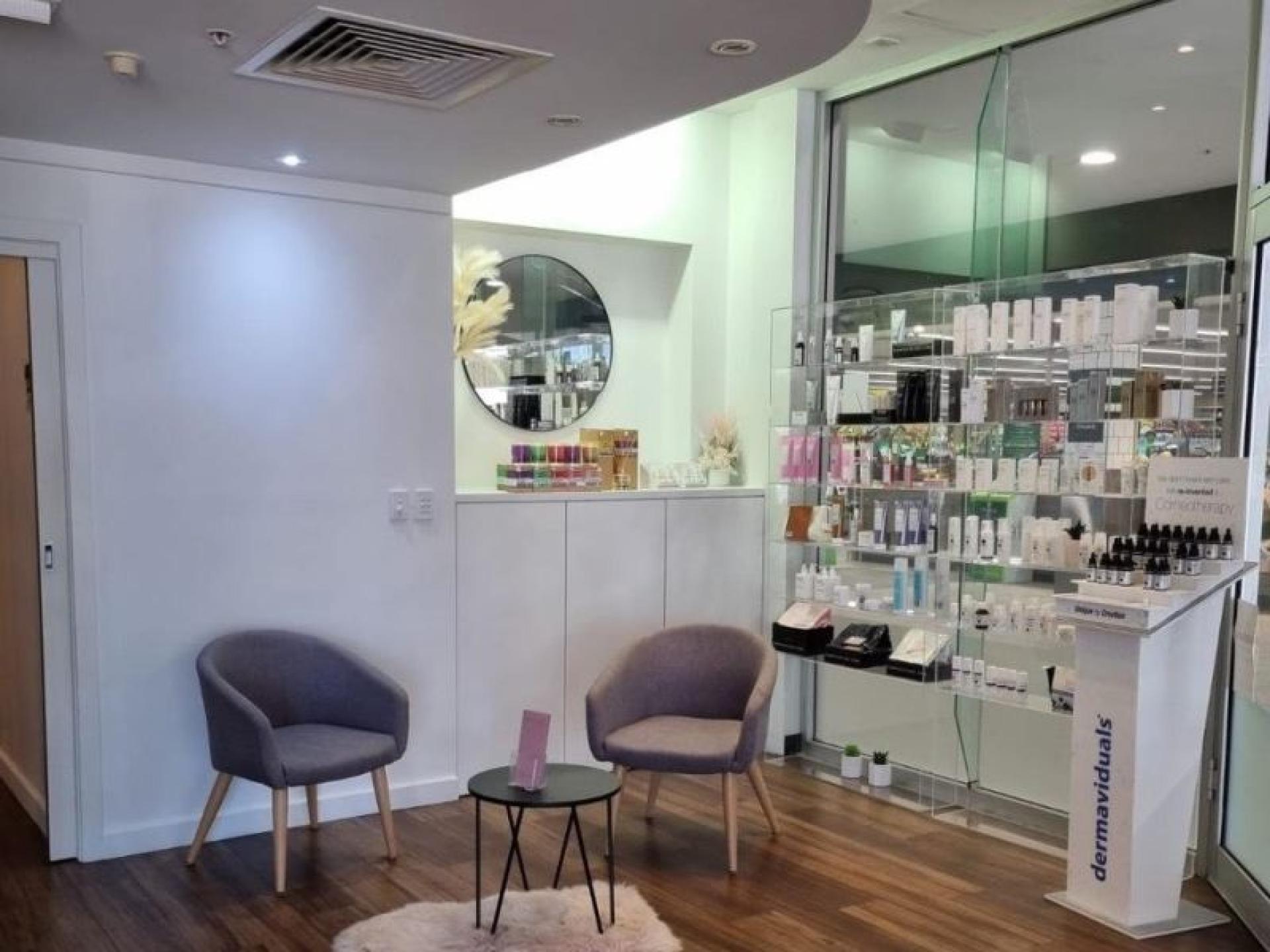 Sold - Leading Skin 650385 2