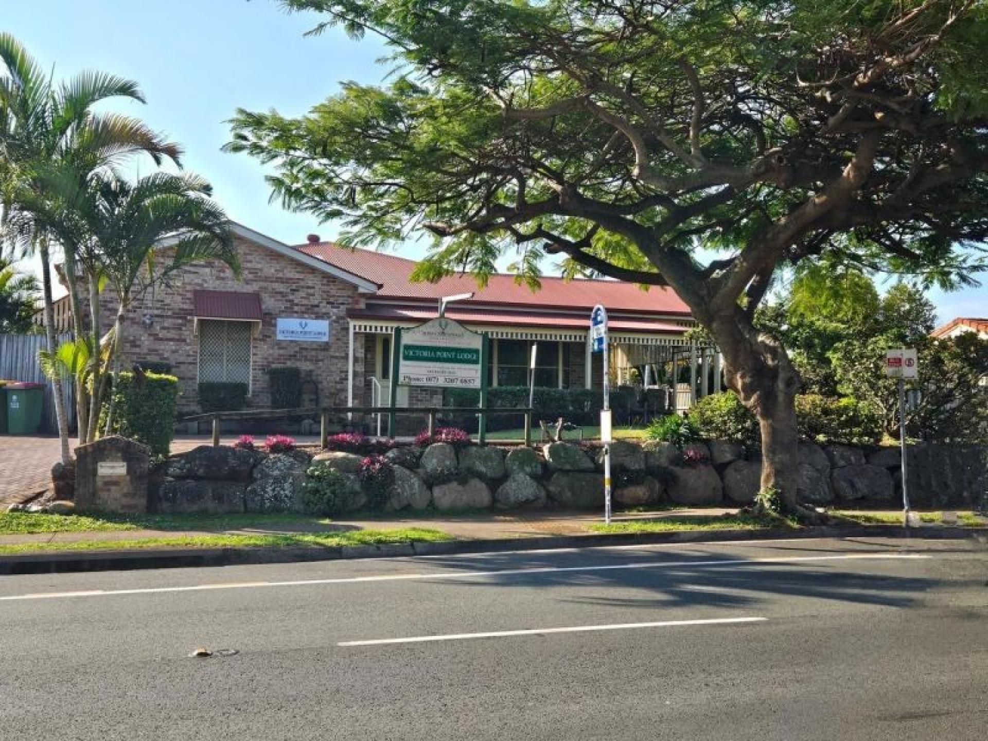 Freehold Serviced Rental Accommodation 650617 1