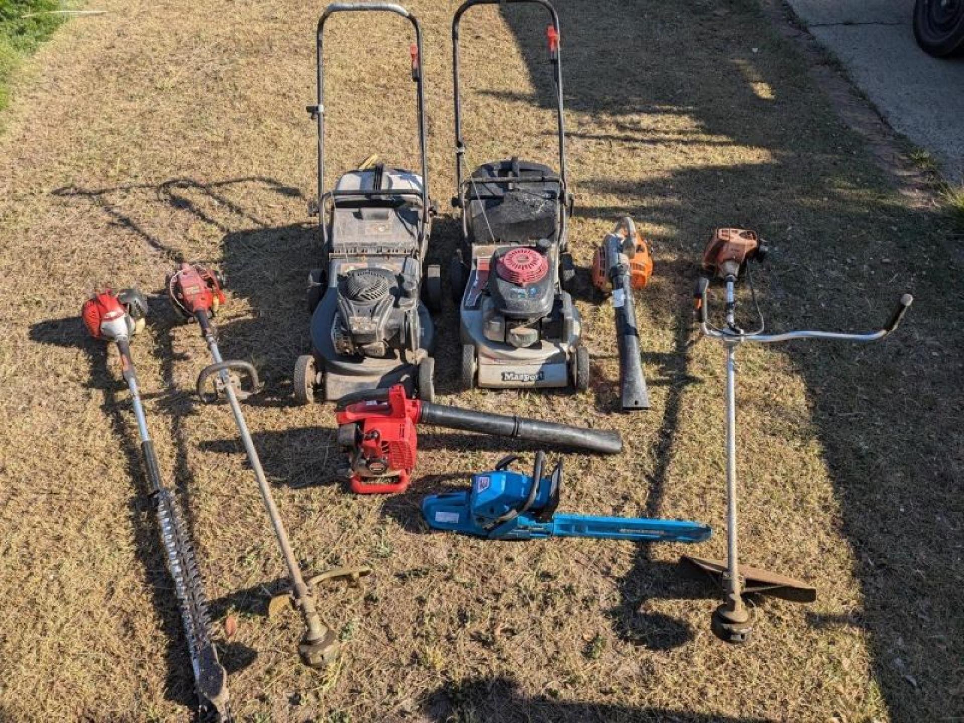 Lawn Mowing And Gardening 650744 3