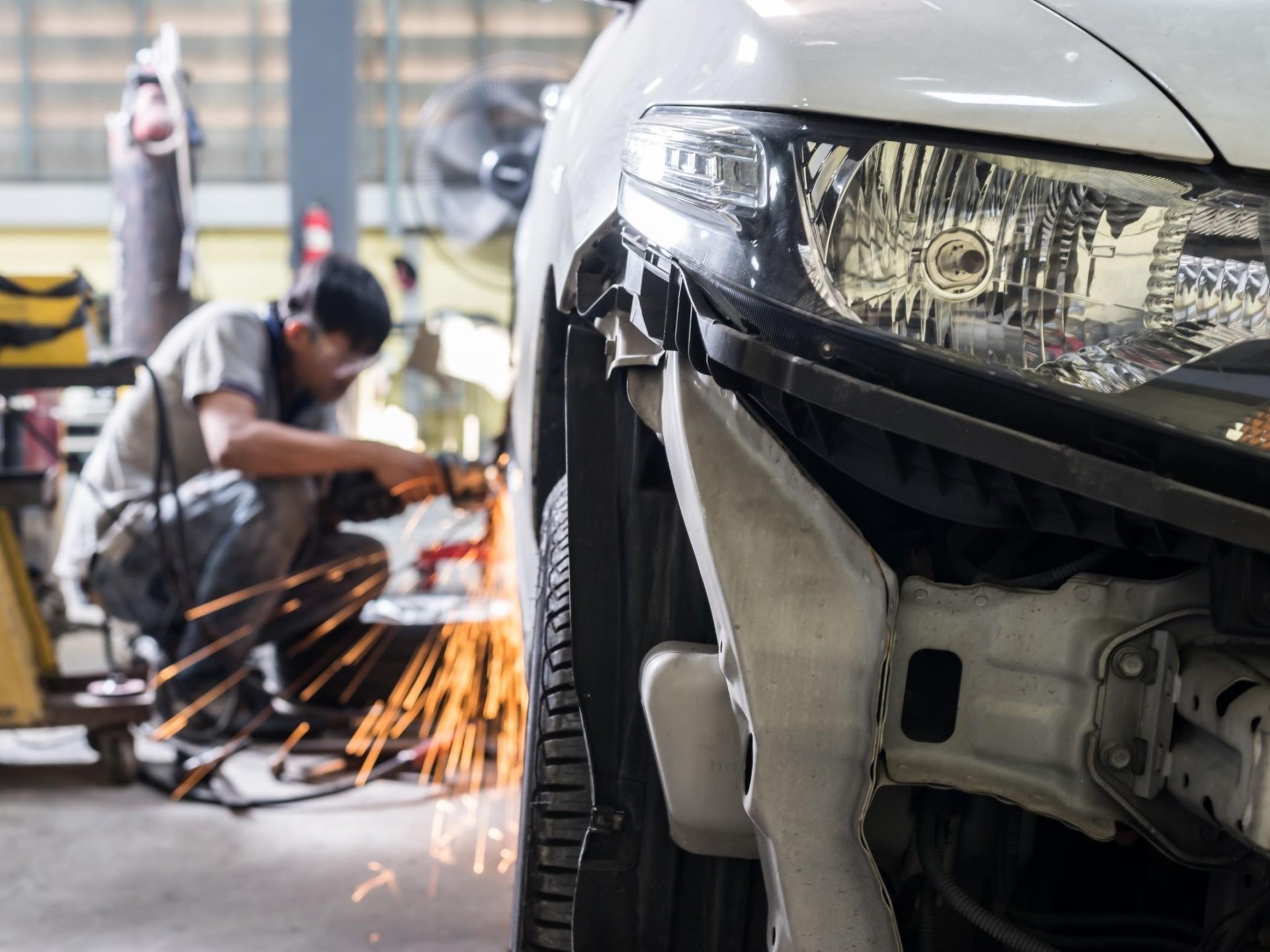 Smash Repairs And Spray 650924 2