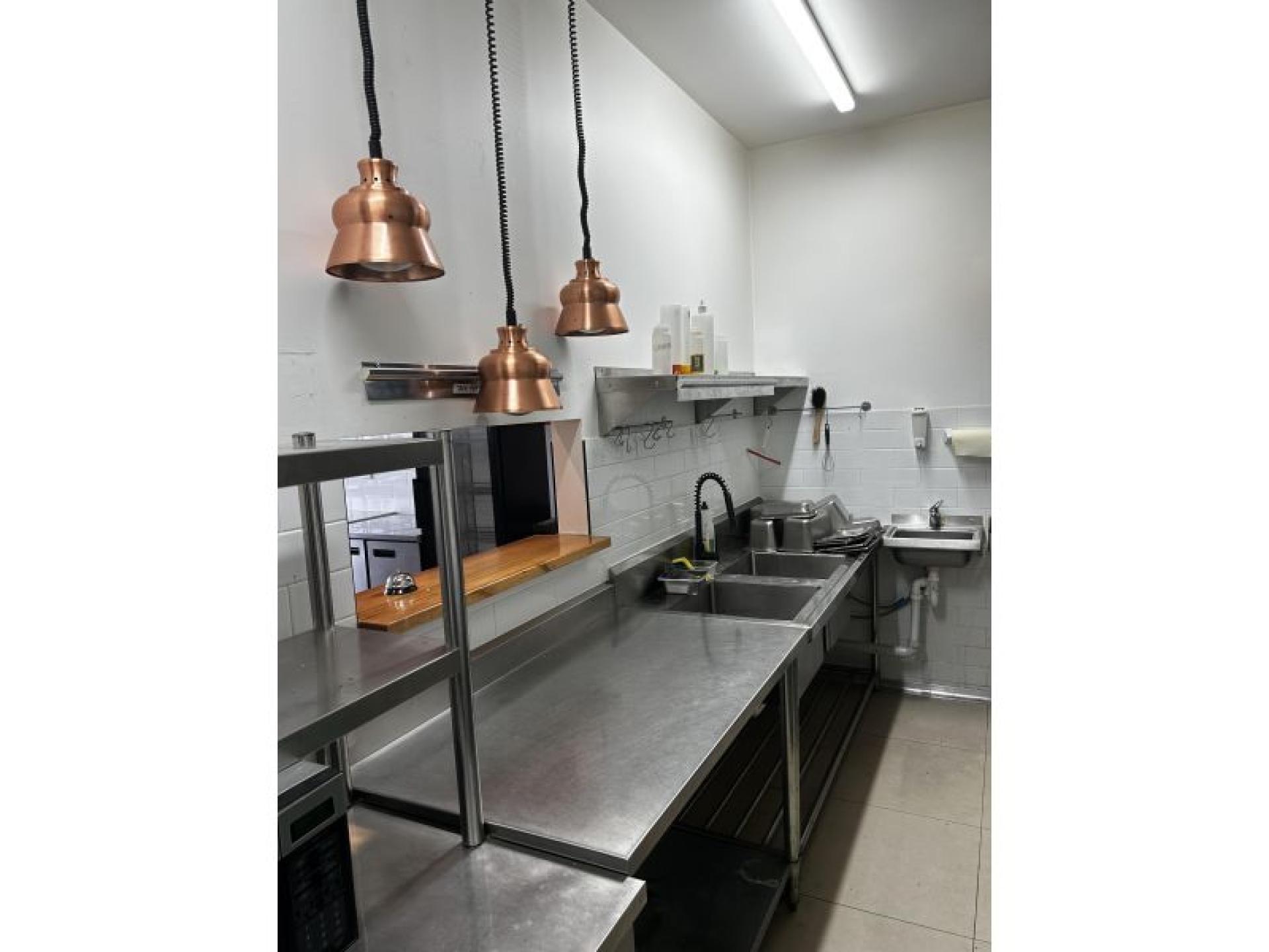 Fully Equipped Restaurant/chattel Sale 651183 2