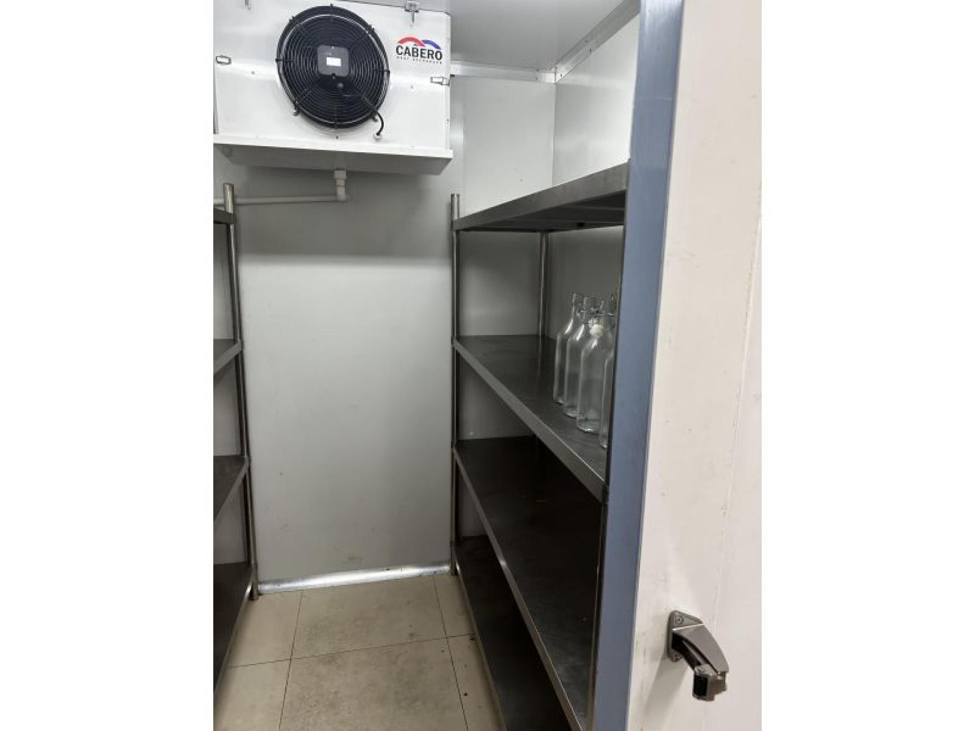 Fully Equipped Restaurant/chattel Sale 651183 3