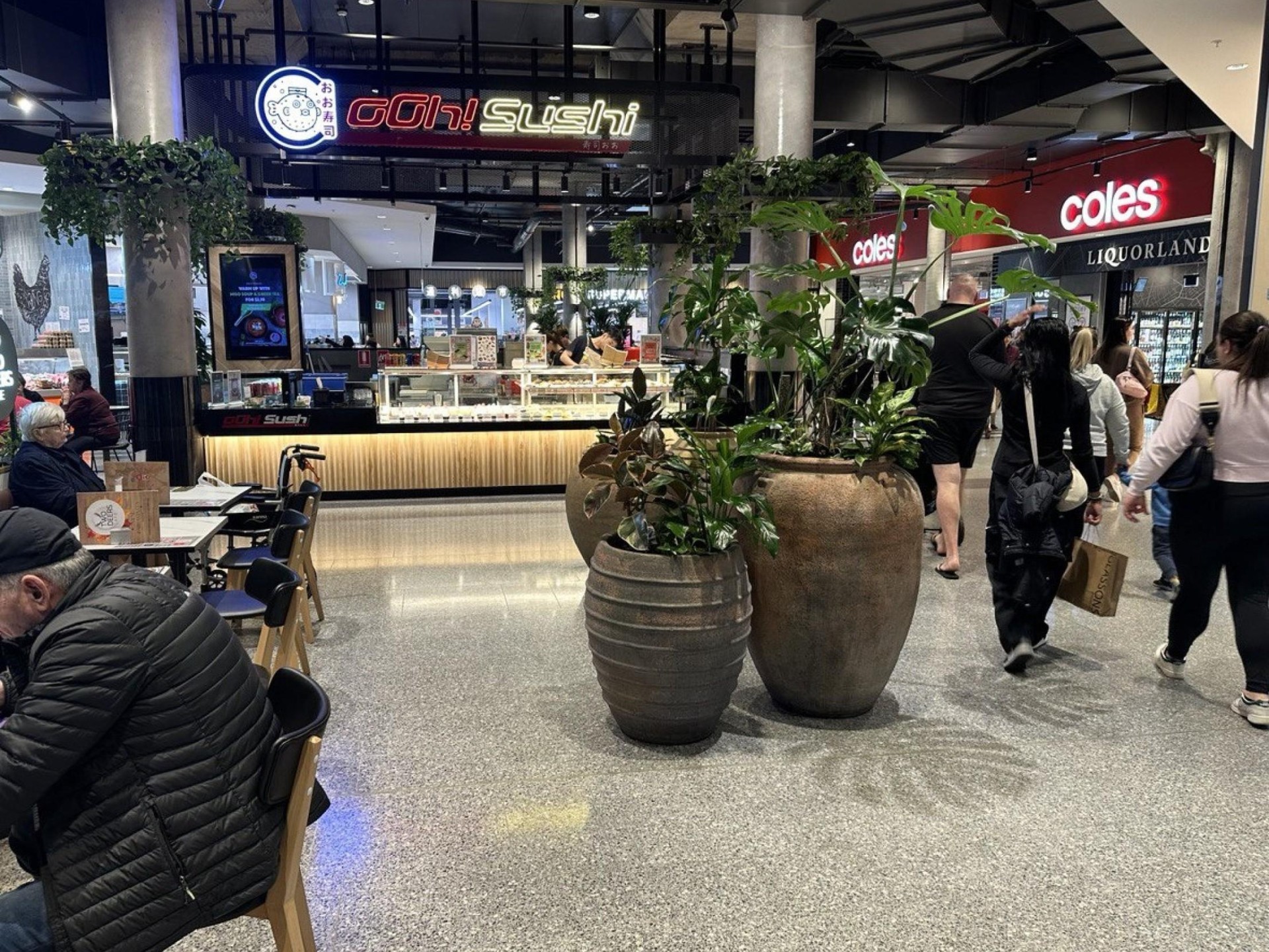 Exceptional Café In High-demand 651828 3
