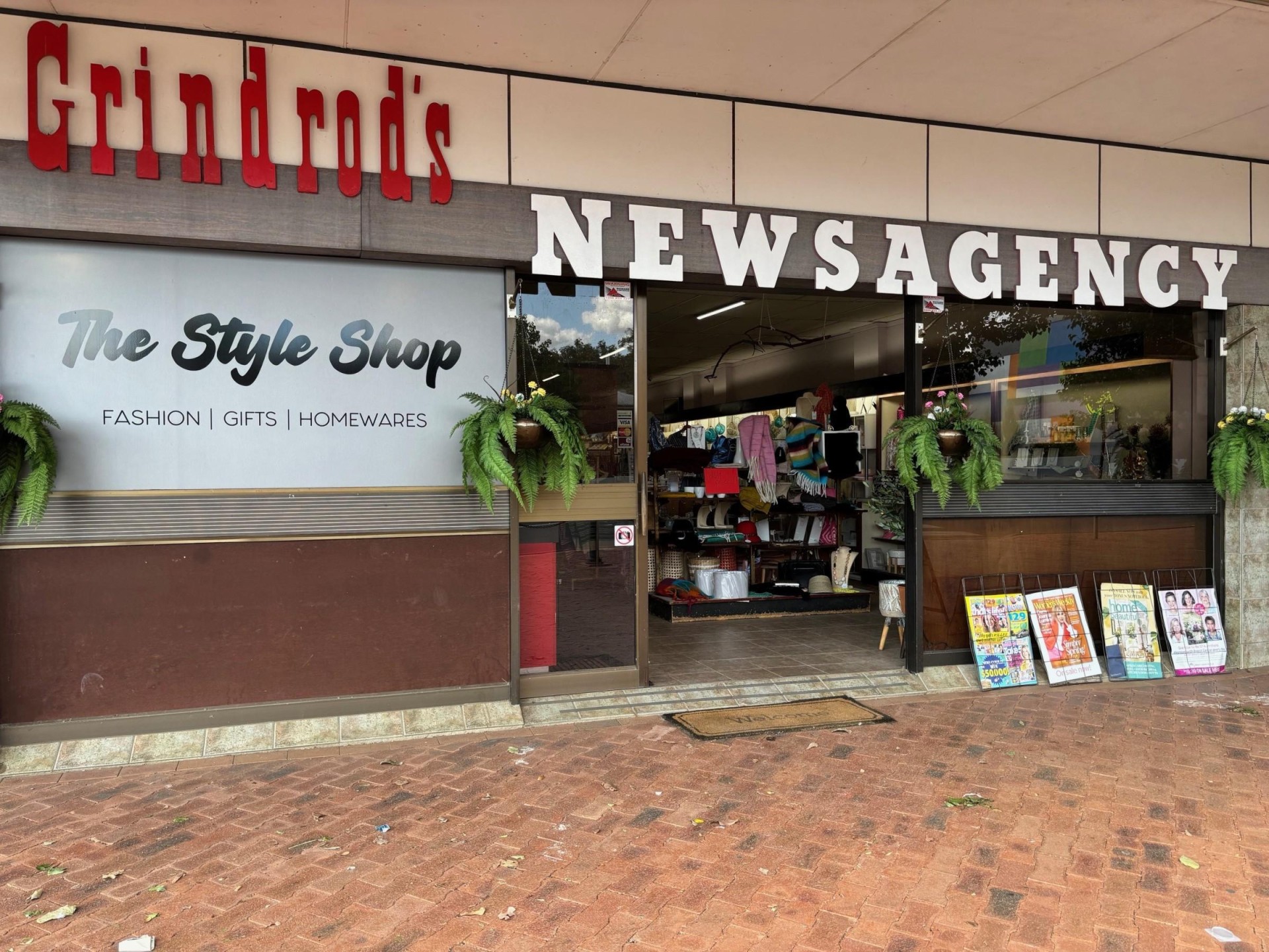 Grindrod's Newsagency - The 651863 1