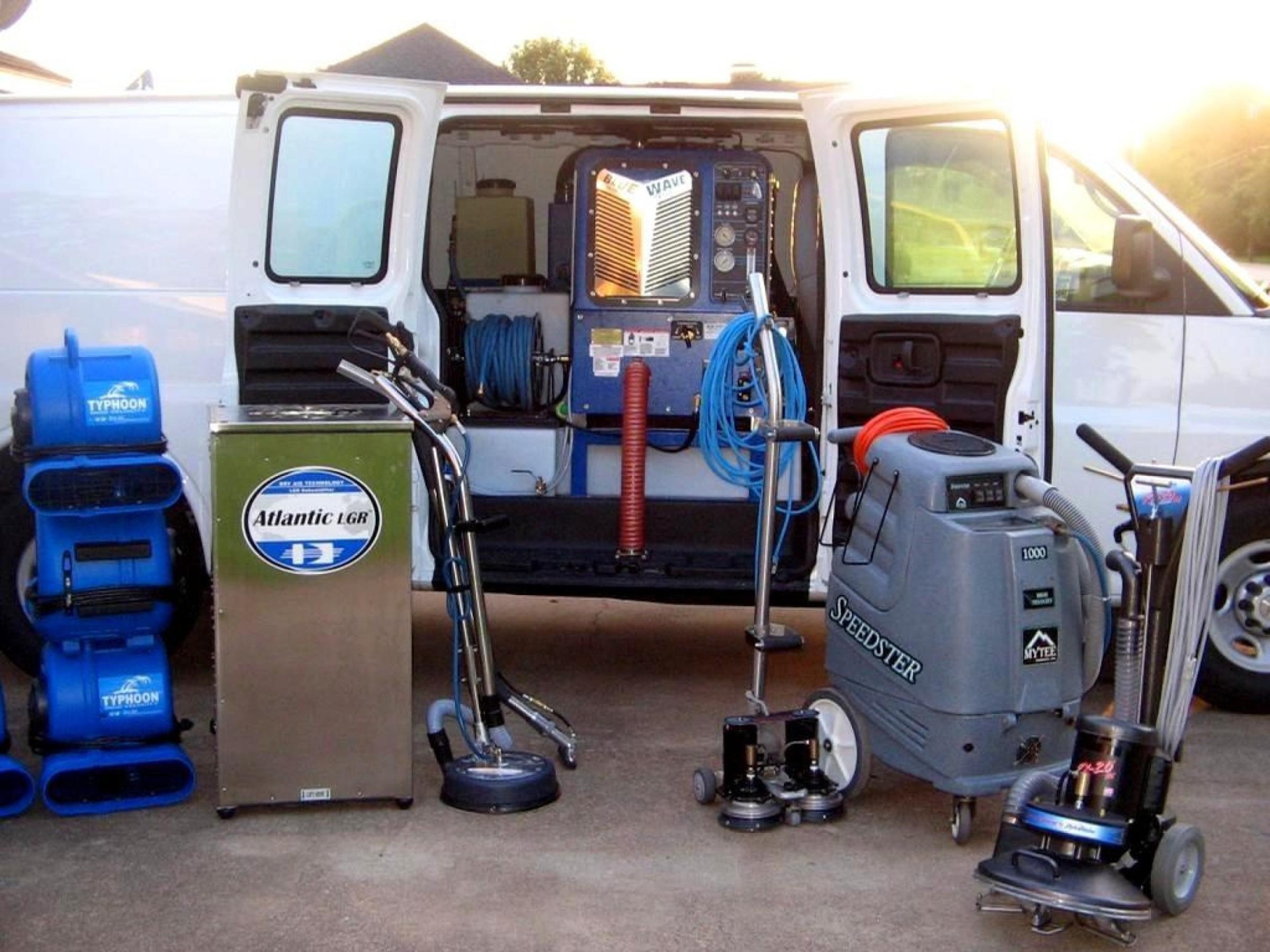 Carpet Cleaning & Pest 652054 2