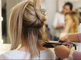 ESTABLISHED HAIR AND BEAUTY CLINIC FOR SALE IN ELSTERNWICK $ All Offers
