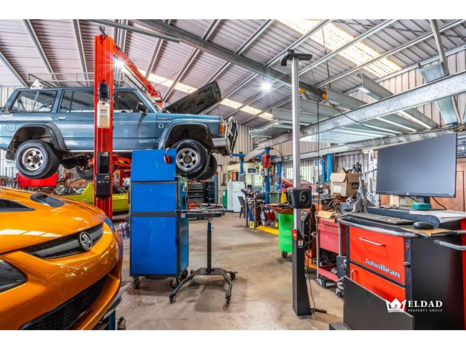 Multi-purpose/tenanted Commercial Units 652731 2