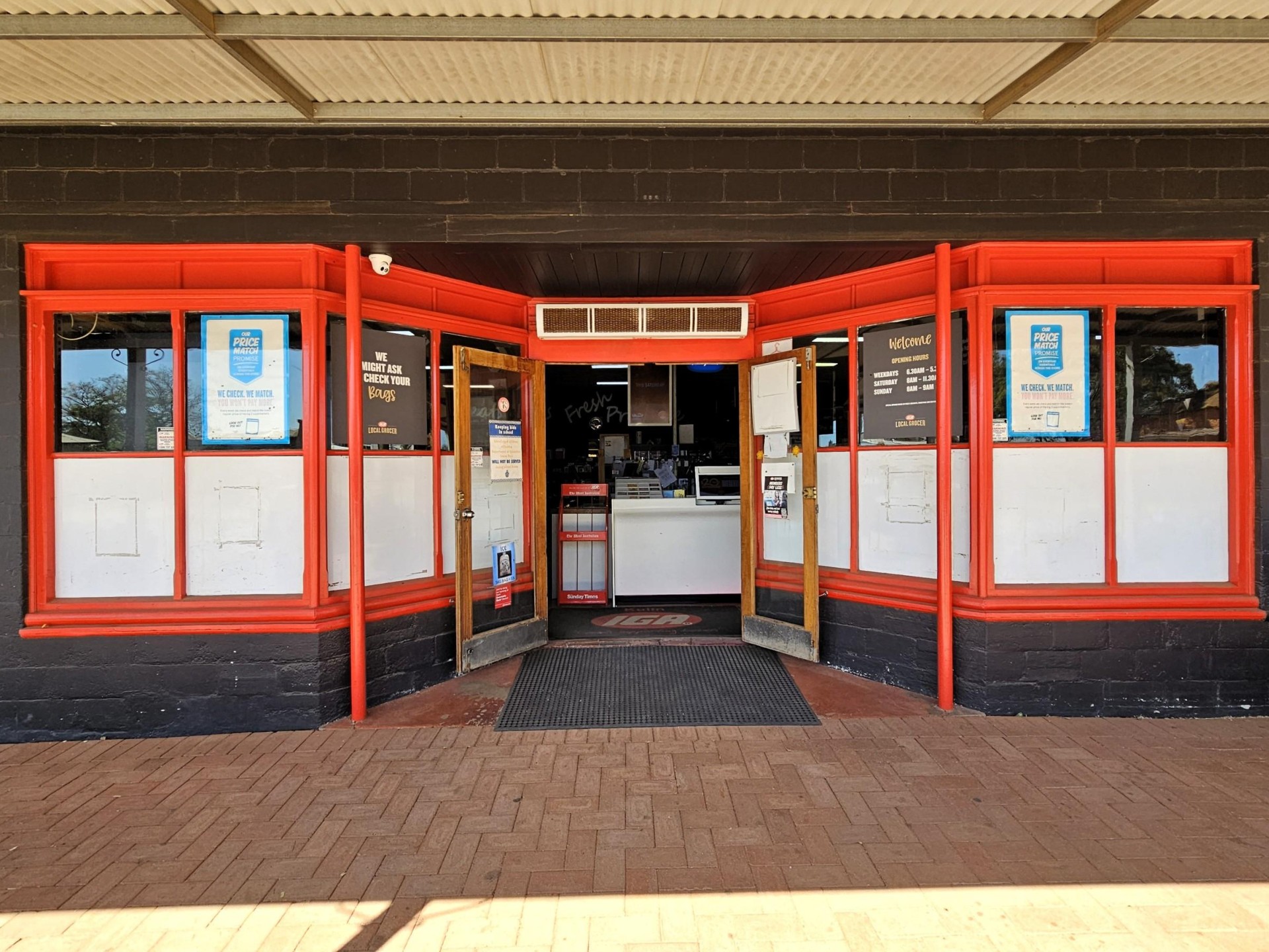 The Local Grocer Iga 652817 2