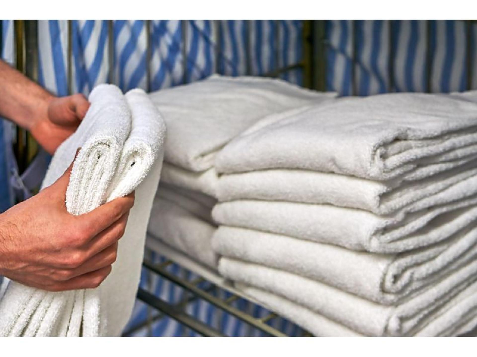 South Coast Laundrette 653285 3