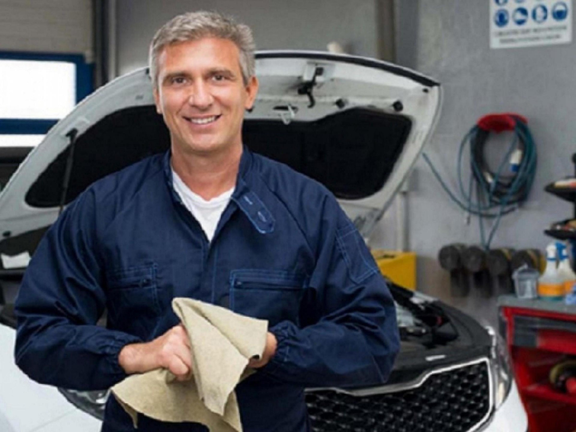 Automotive Mechanic Workshop And 654268 3