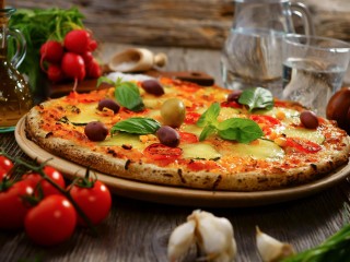 UNDER CONTRACT  Hervey Bay's Best Pizza Shop. Short hours worked by owners. Can run under management