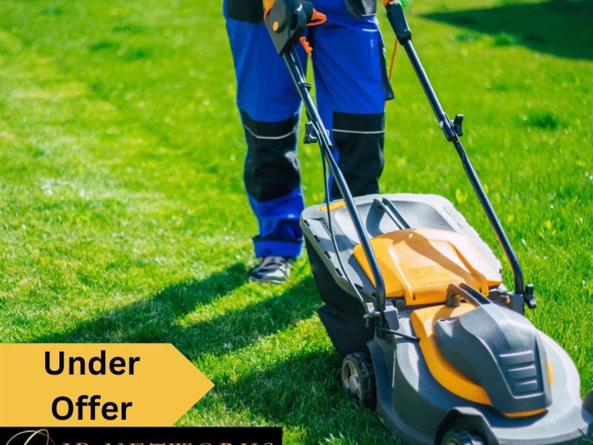 Sold - Gardening And 654702 1