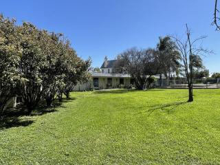 Charming Historic Motel, Three Wings of Modern Rooms - 1183ML