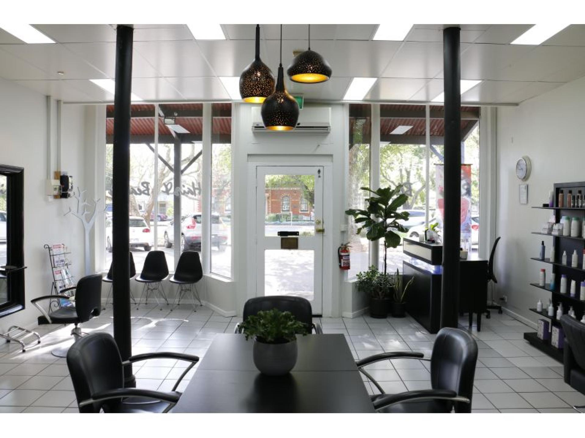 Hair And Beauty Salon 654747 1