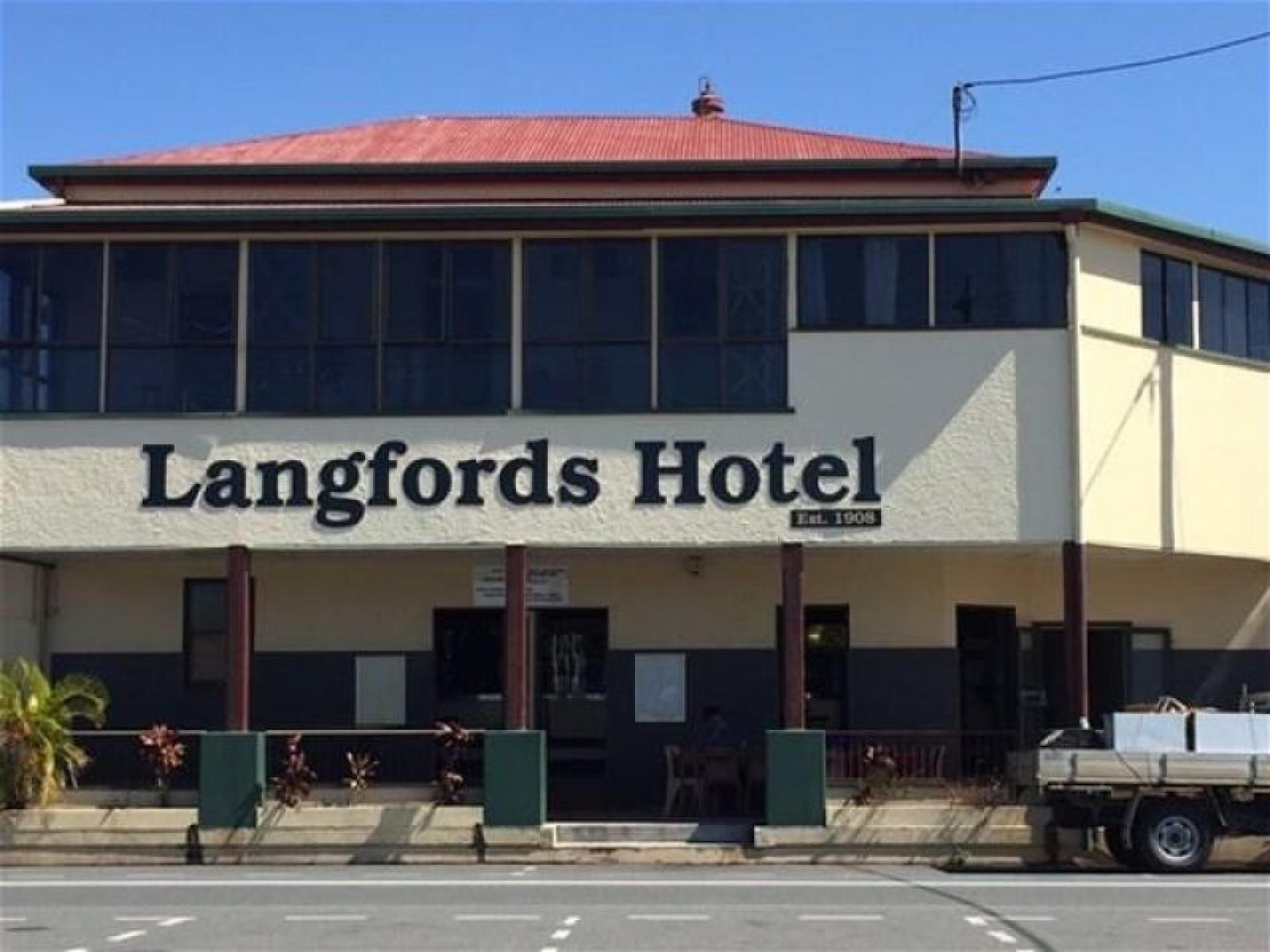 Langfords Hotel A Historic 654876 1